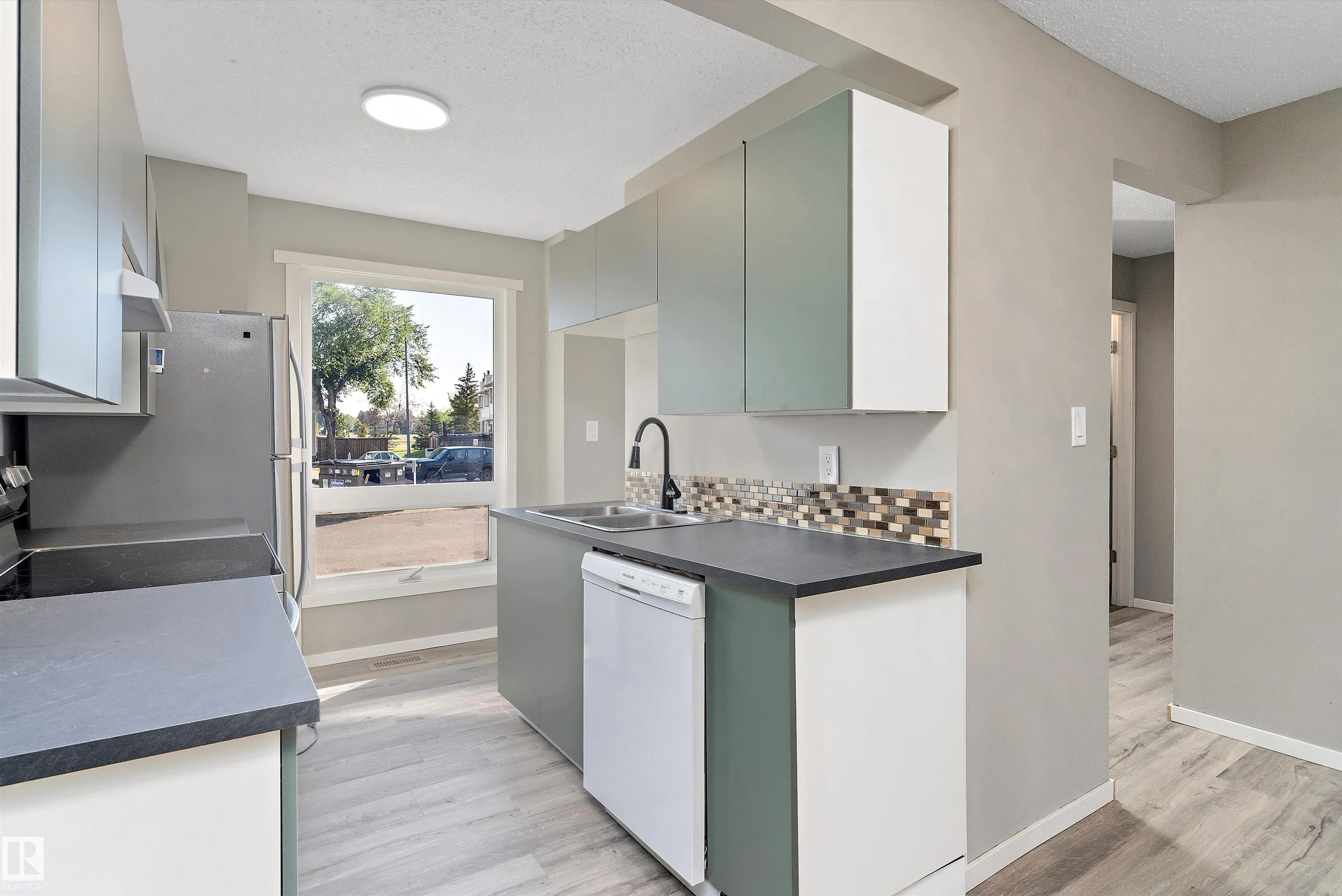 467 DUNLUCE Road