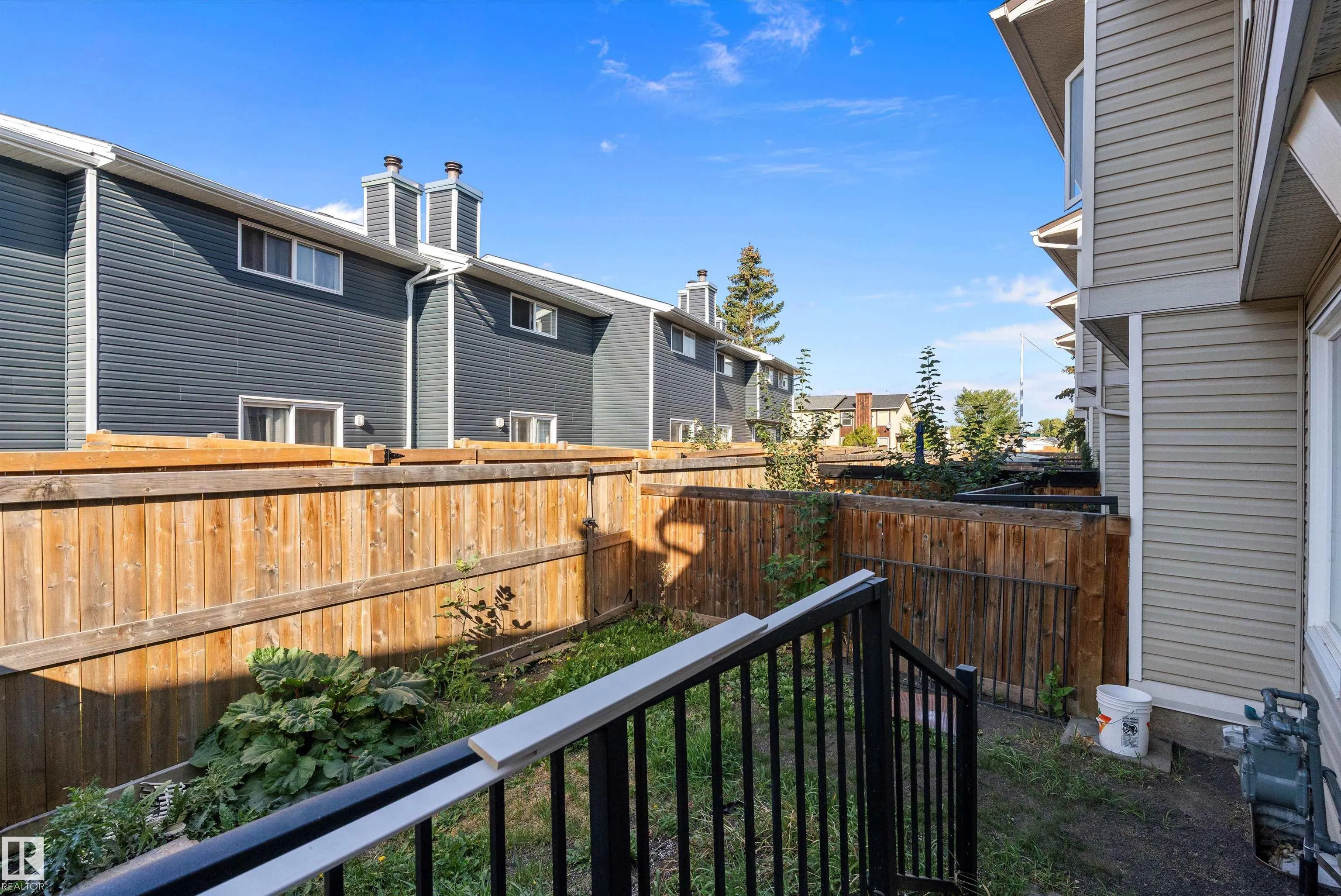 467 DUNLUCE Road