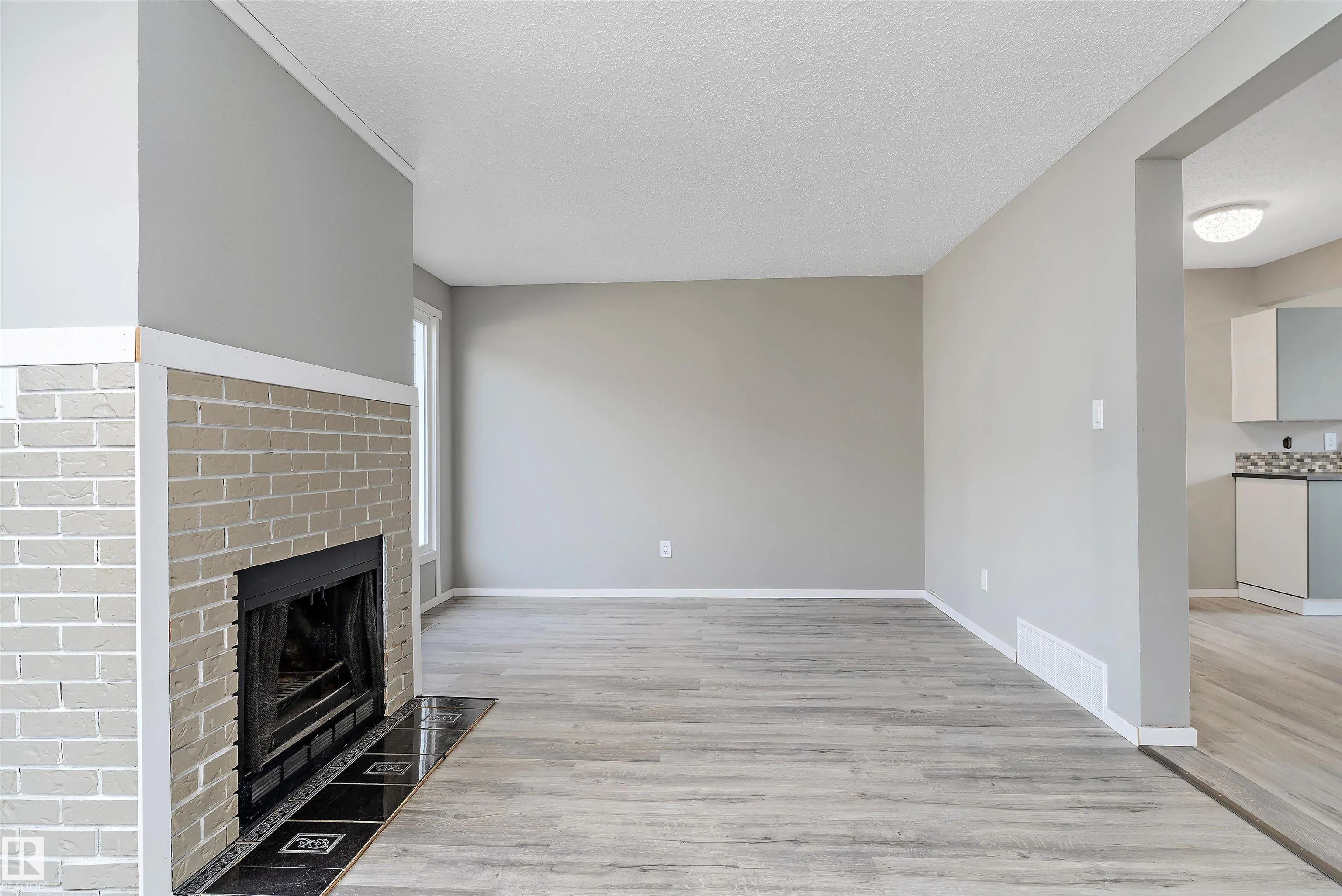 467 DUNLUCE Road