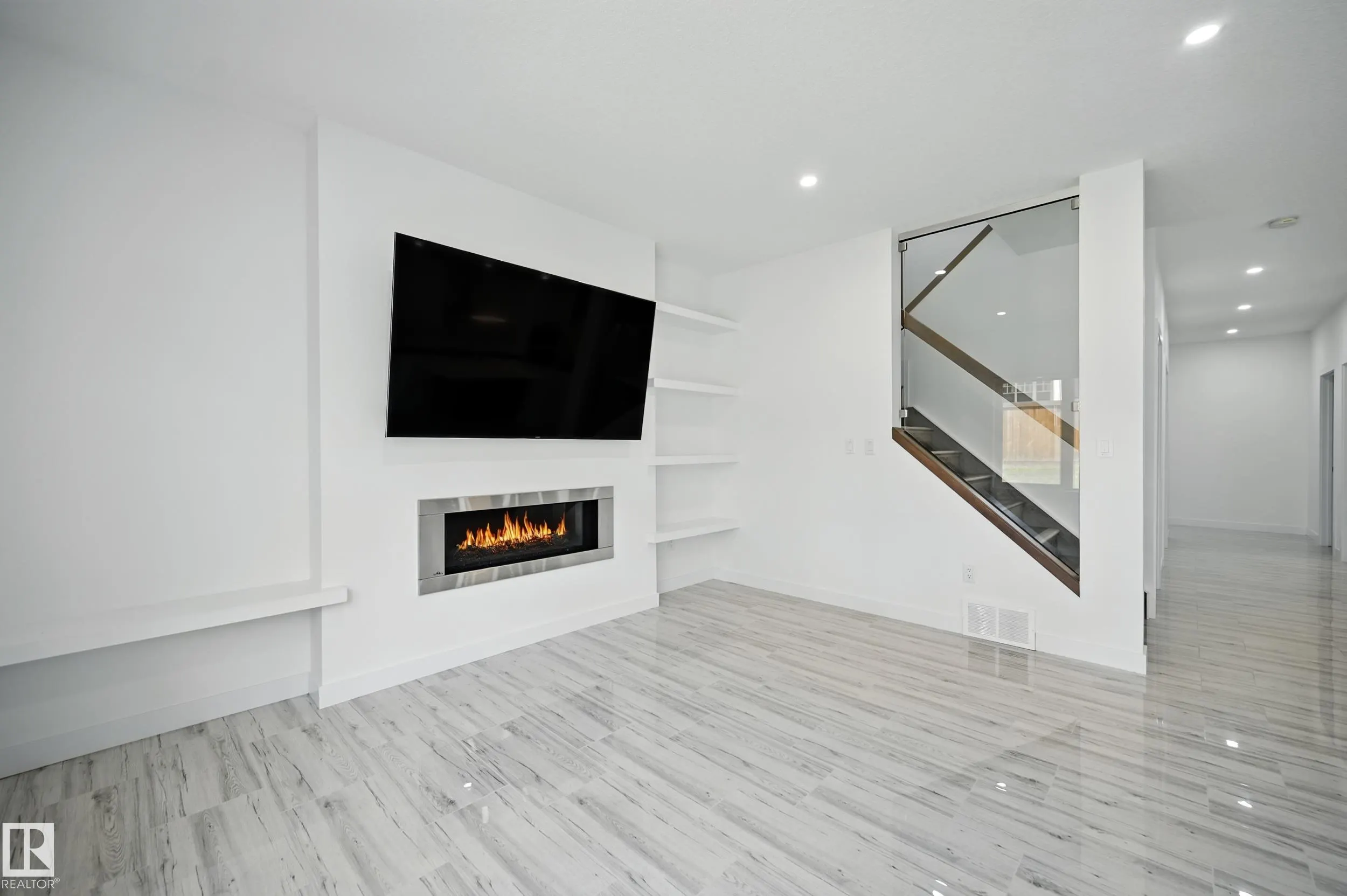 3384 CHICKADEE Drive