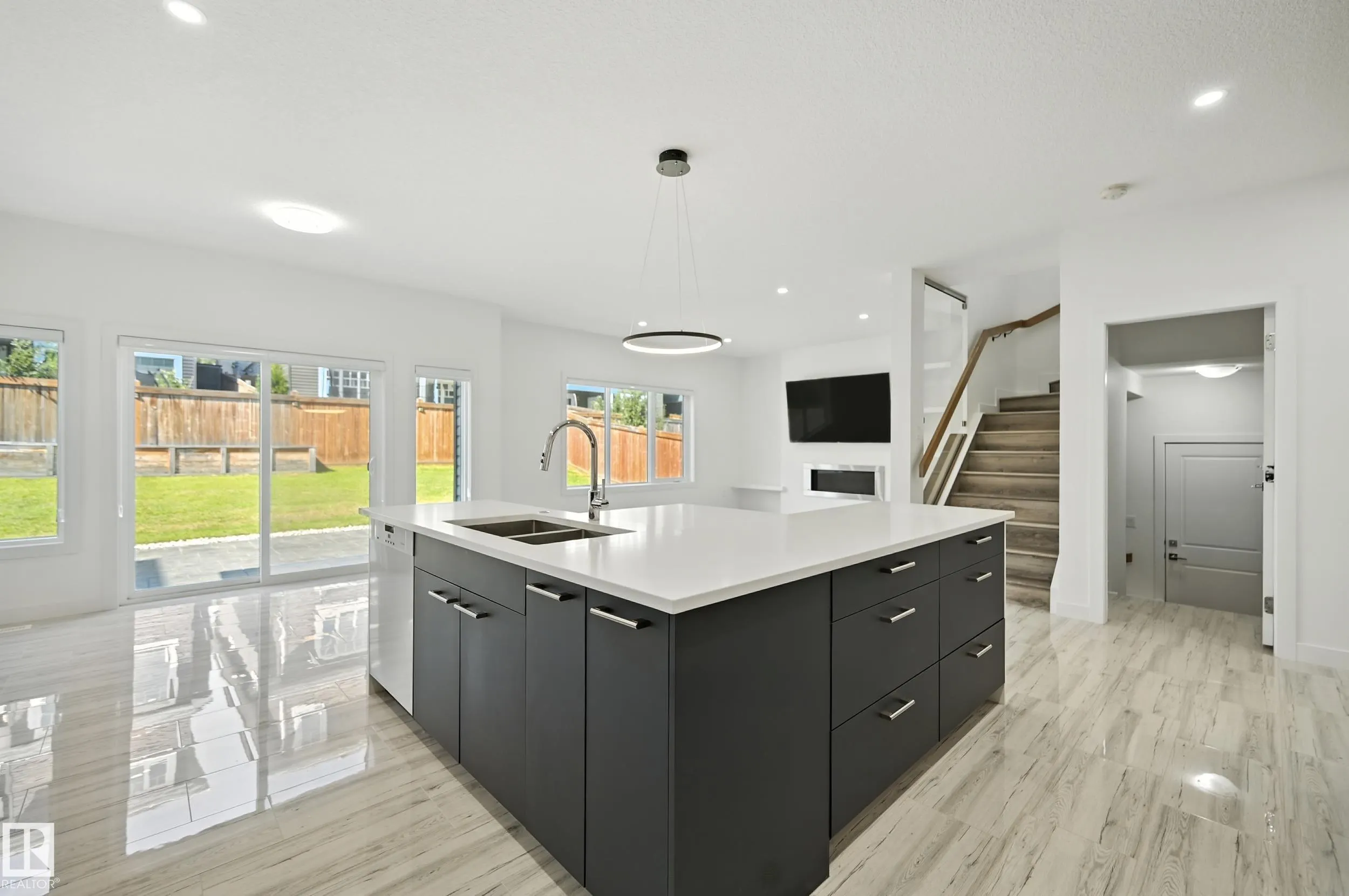 3384 CHICKADEE Drive