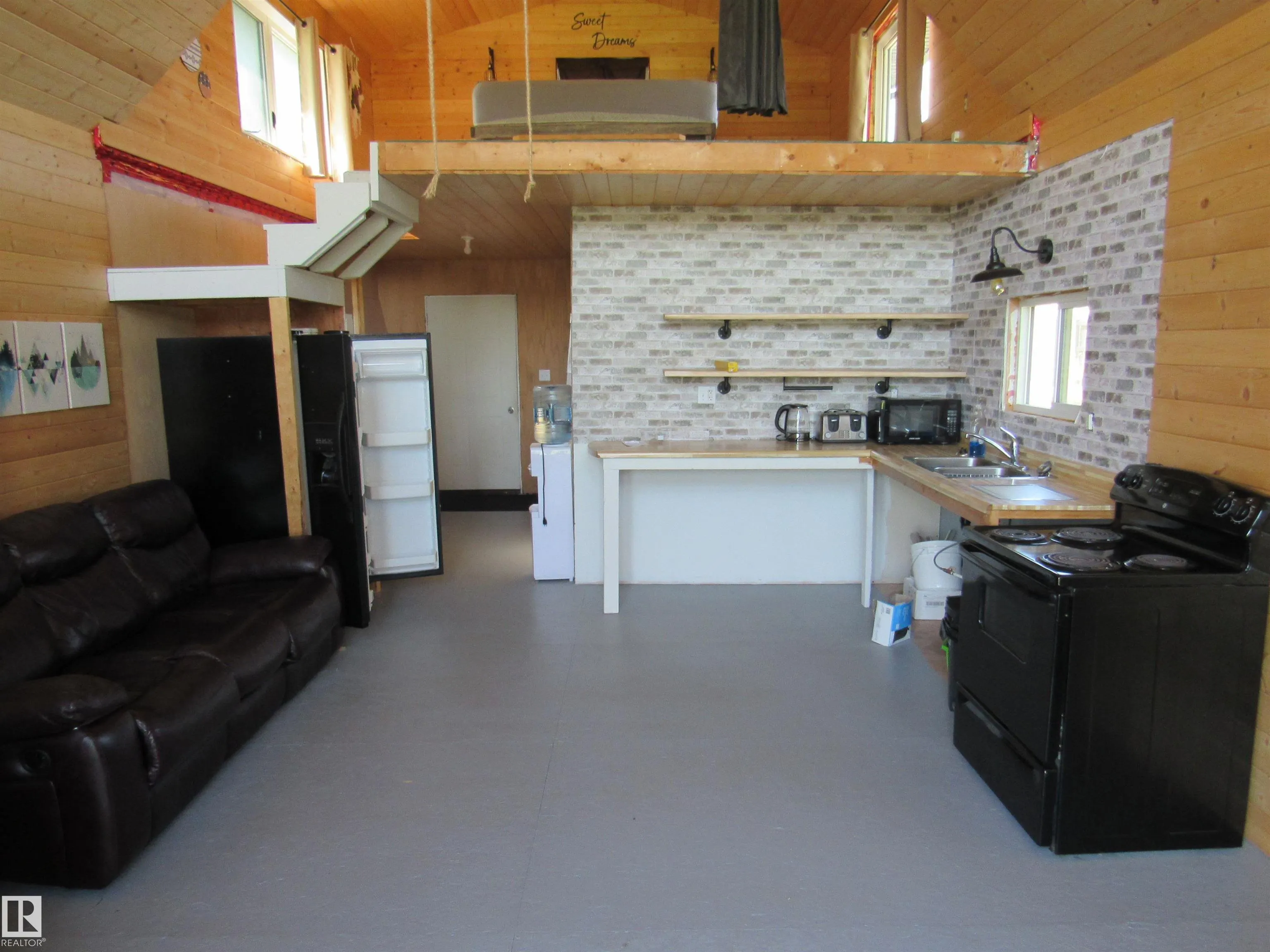 #228 Lakeside DR