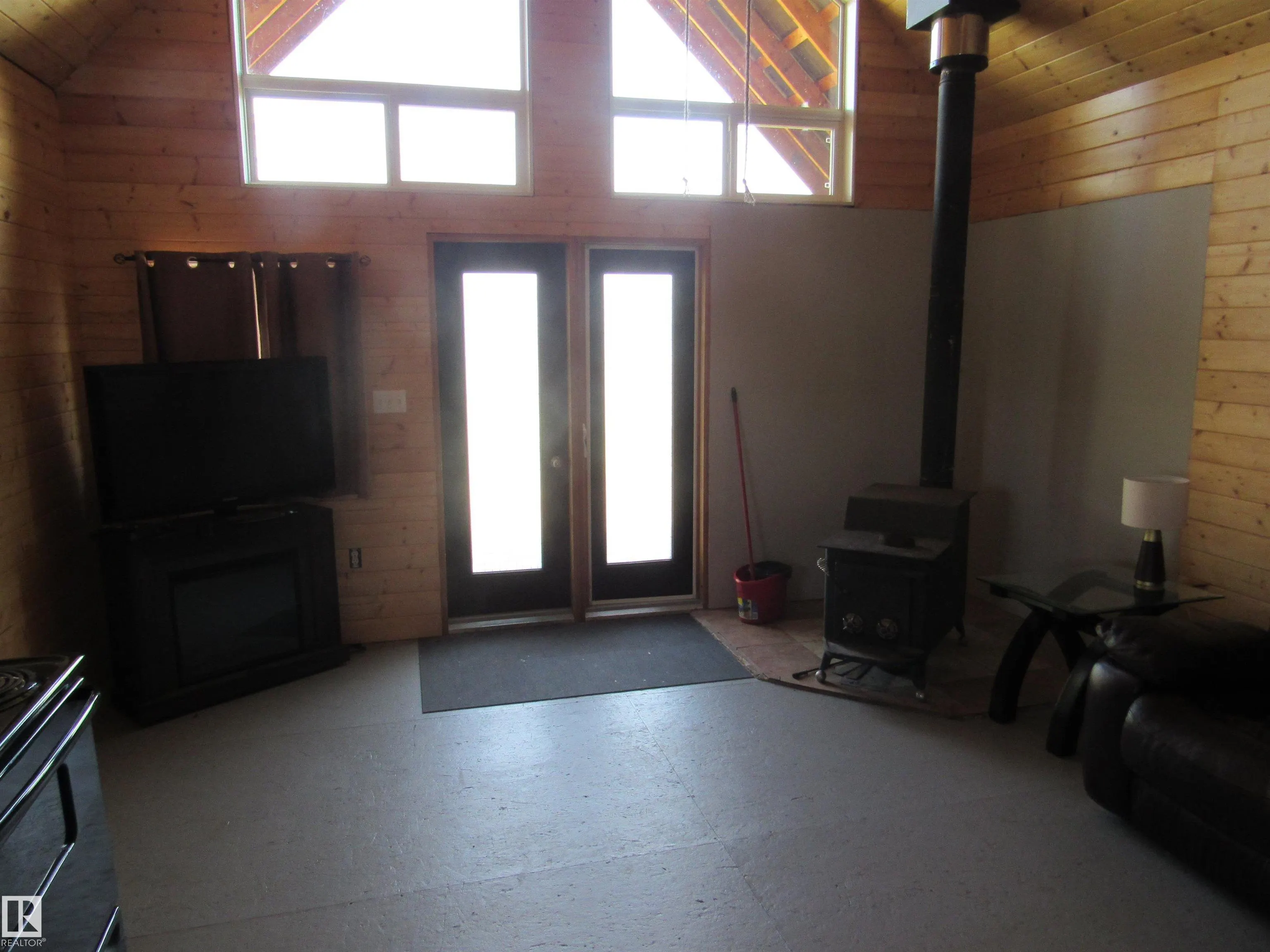 #228 Lakeside DR
