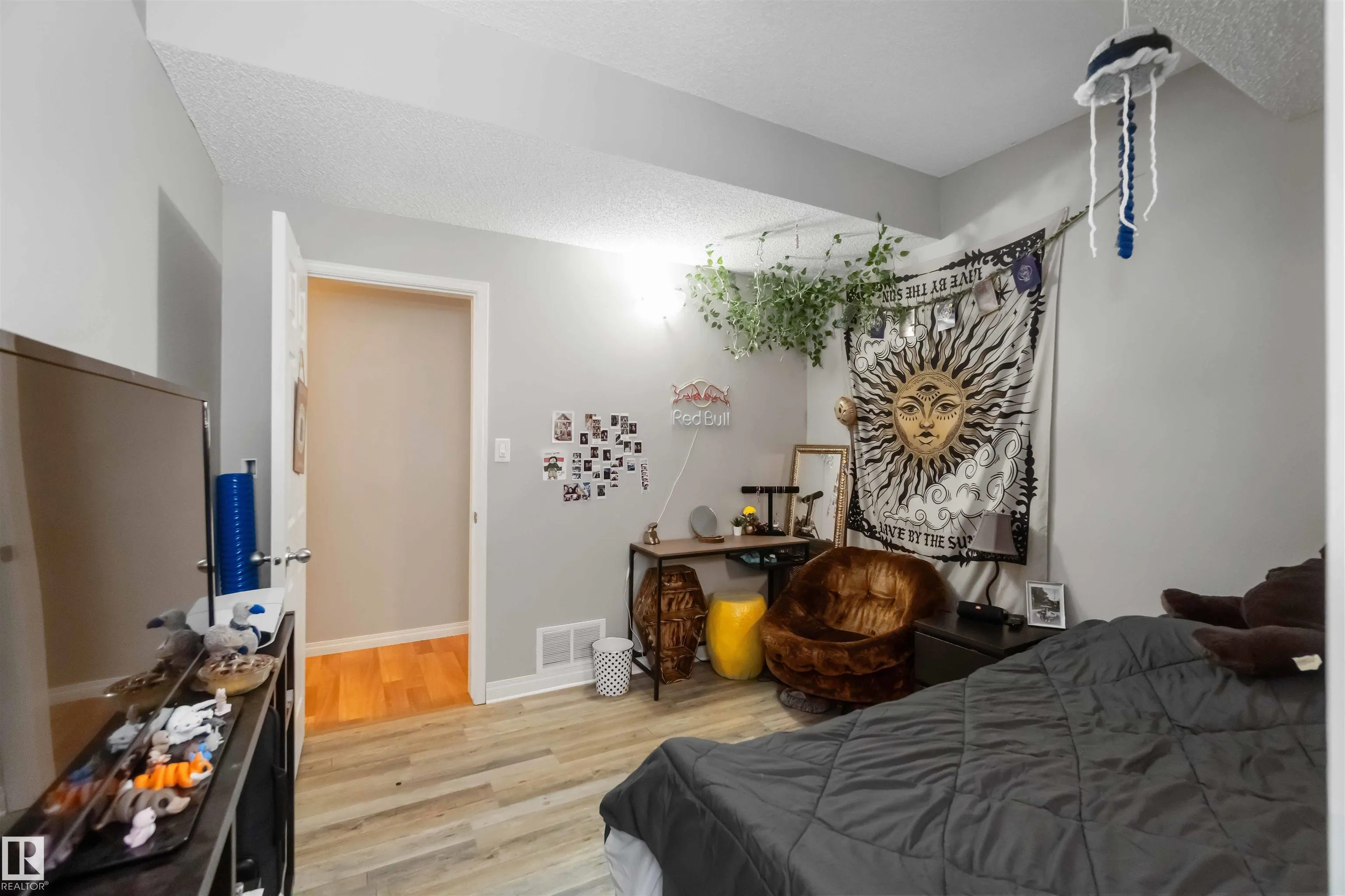 79 BELLEROSE Drive