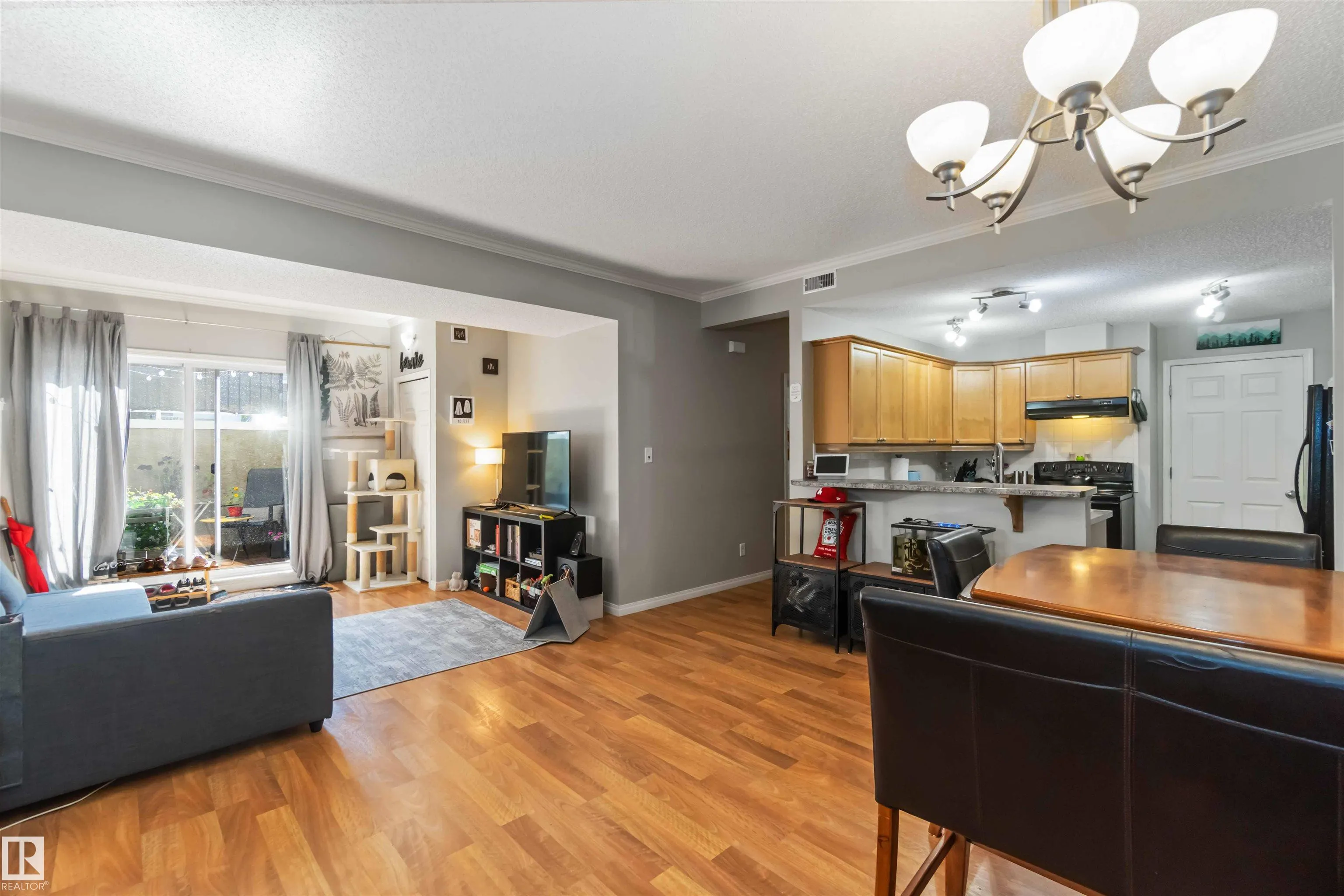 79 BELLEROSE Drive