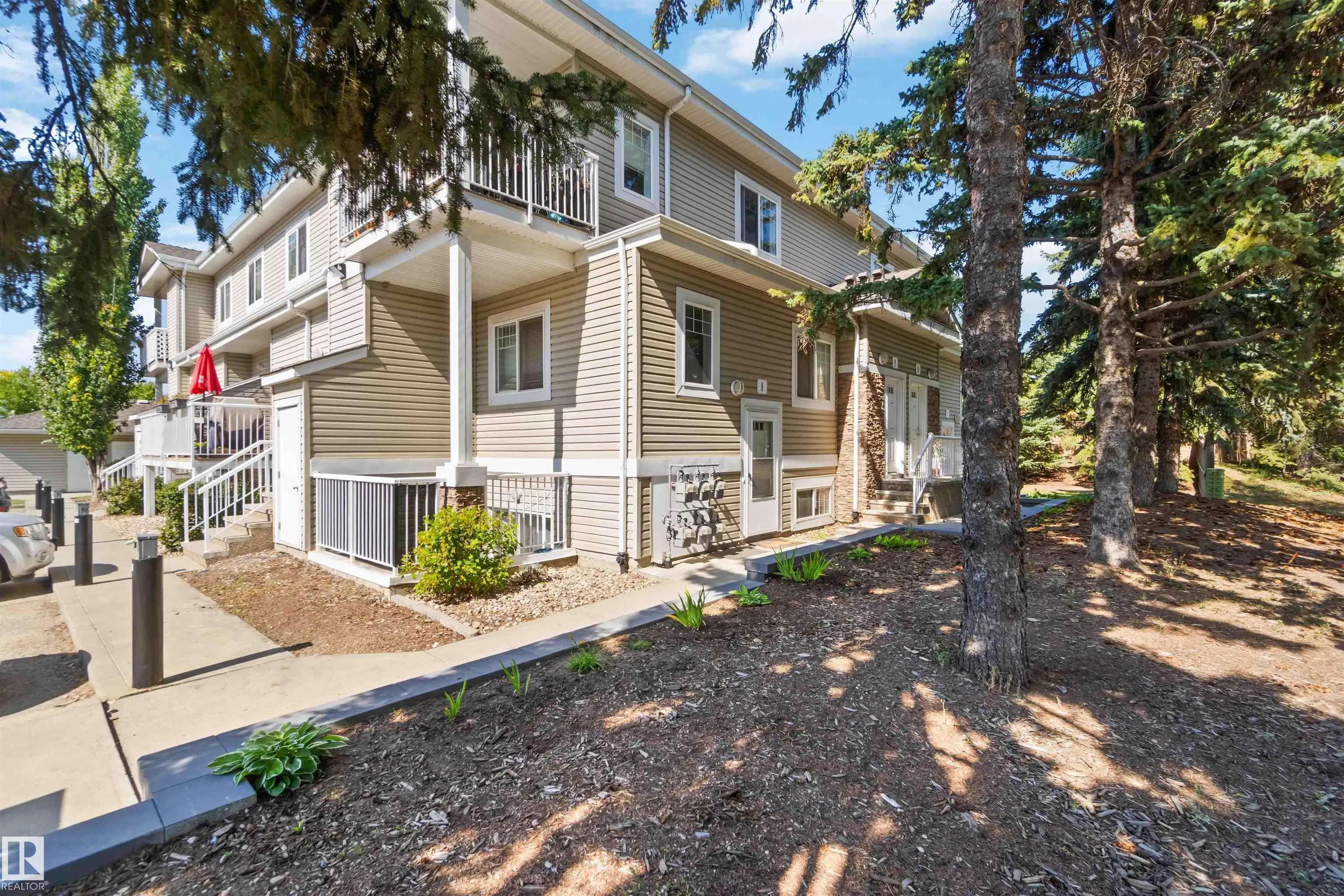 79 BELLEROSE Drive