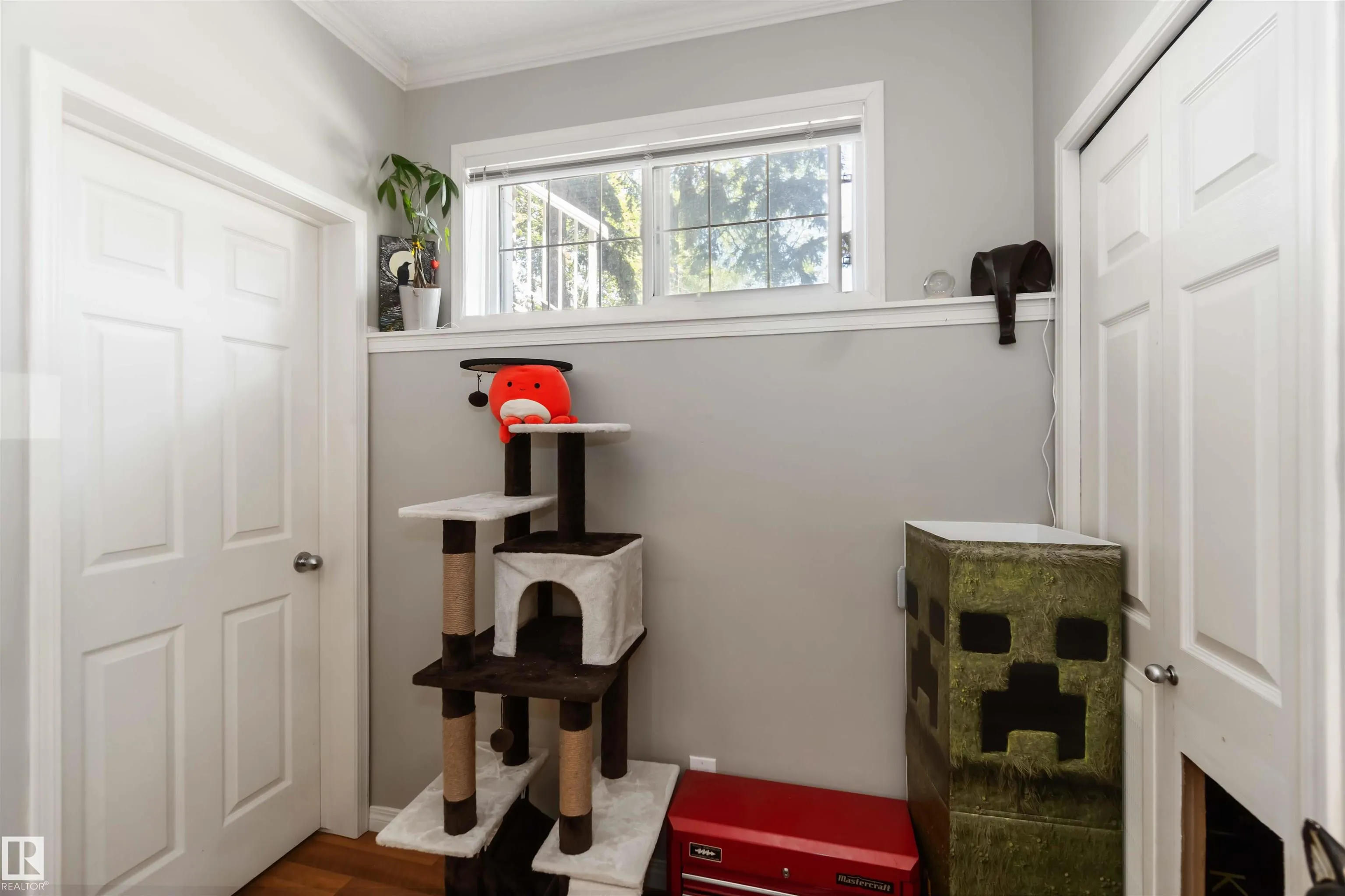 79 BELLEROSE Drive