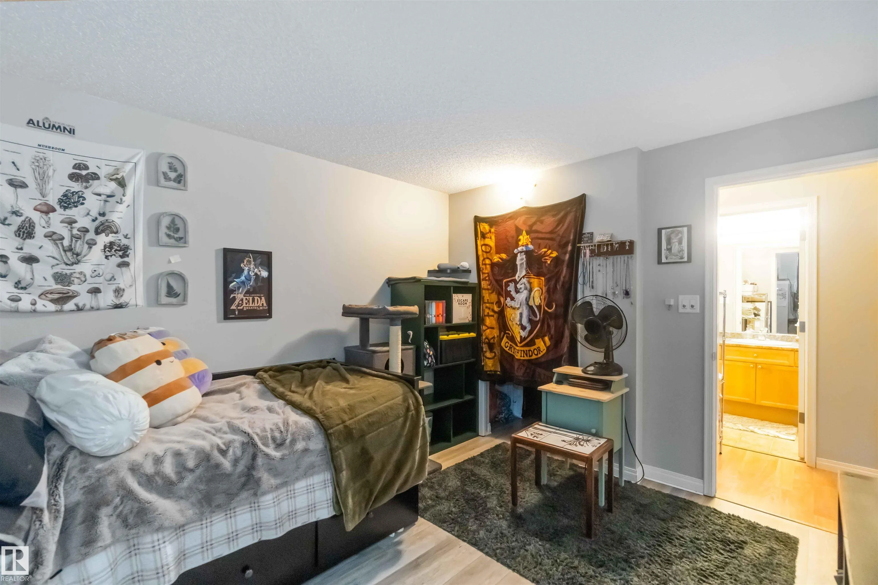 79 BELLEROSE Drive