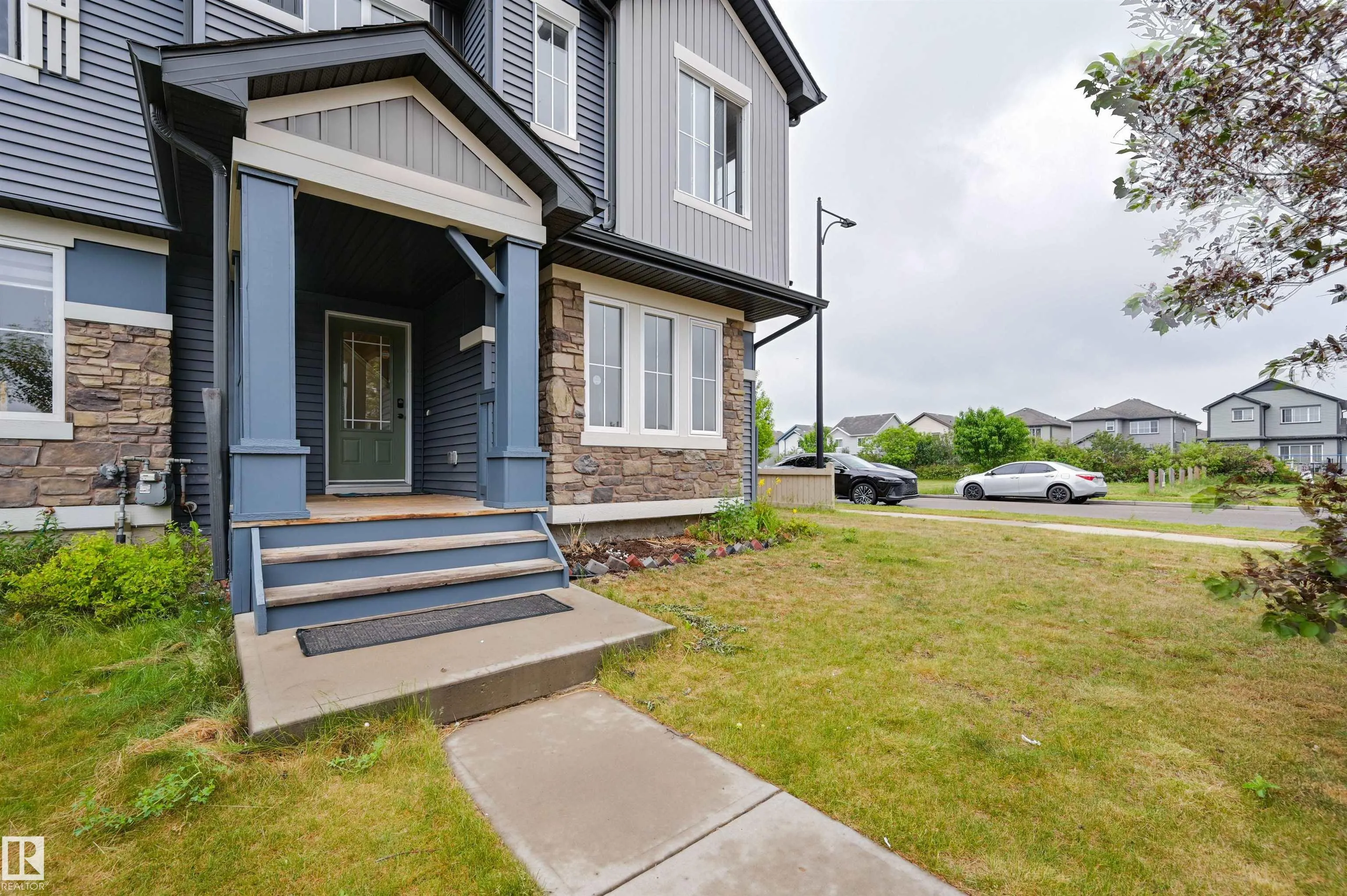 1807 52 Street
