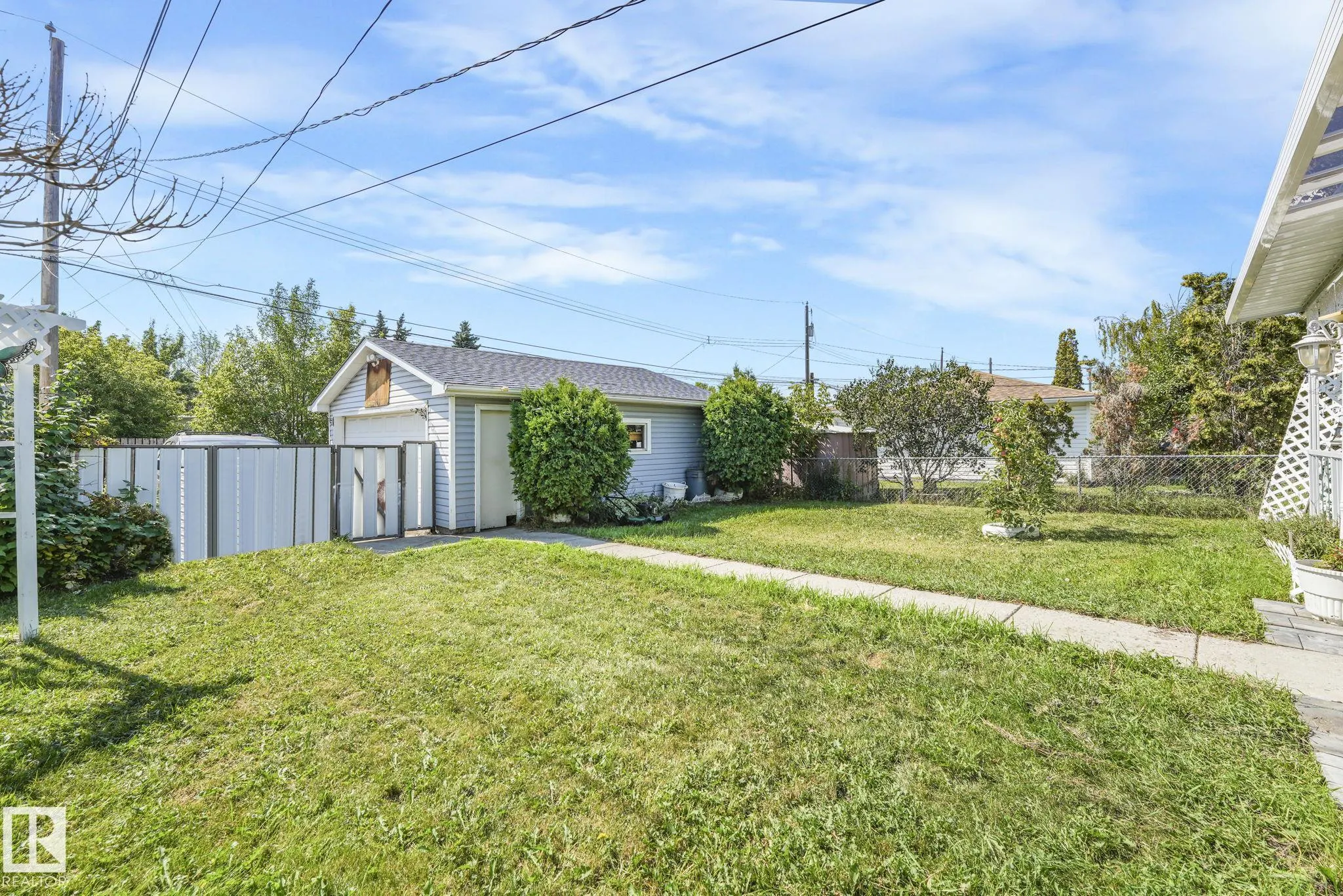 9211 130 Avenue