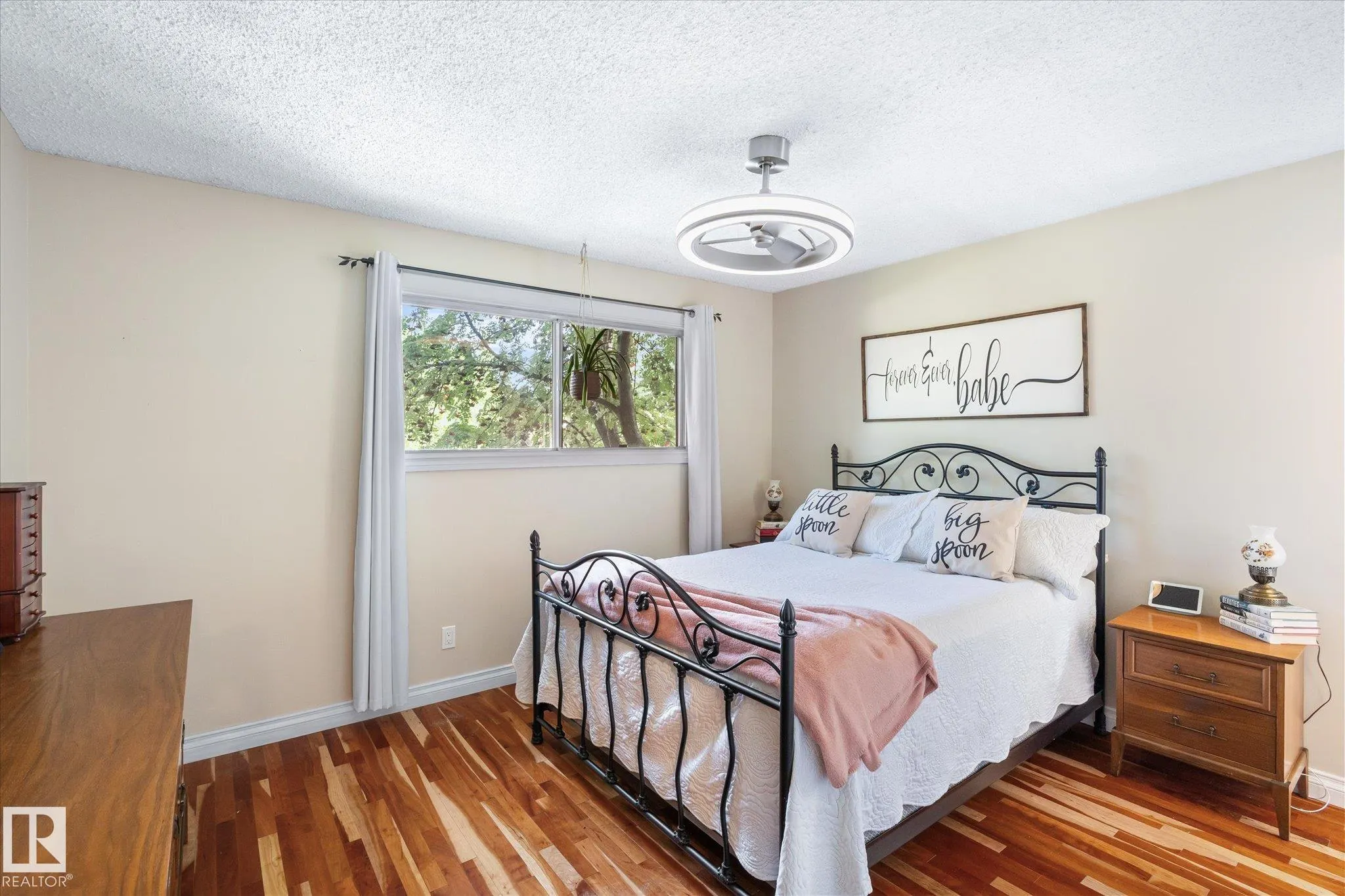 31 LORRAINE Crescent