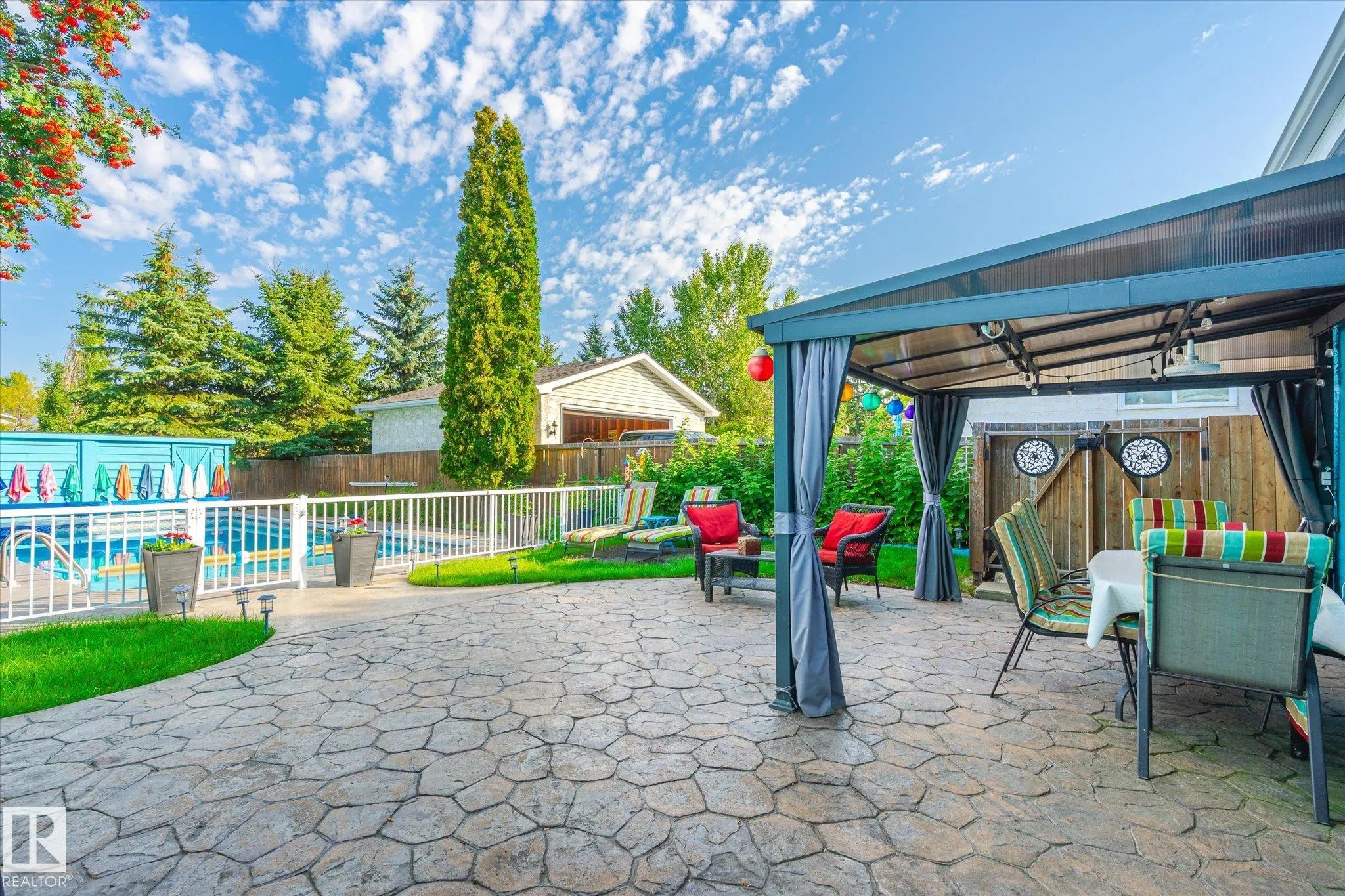31 LORRAINE Crescent