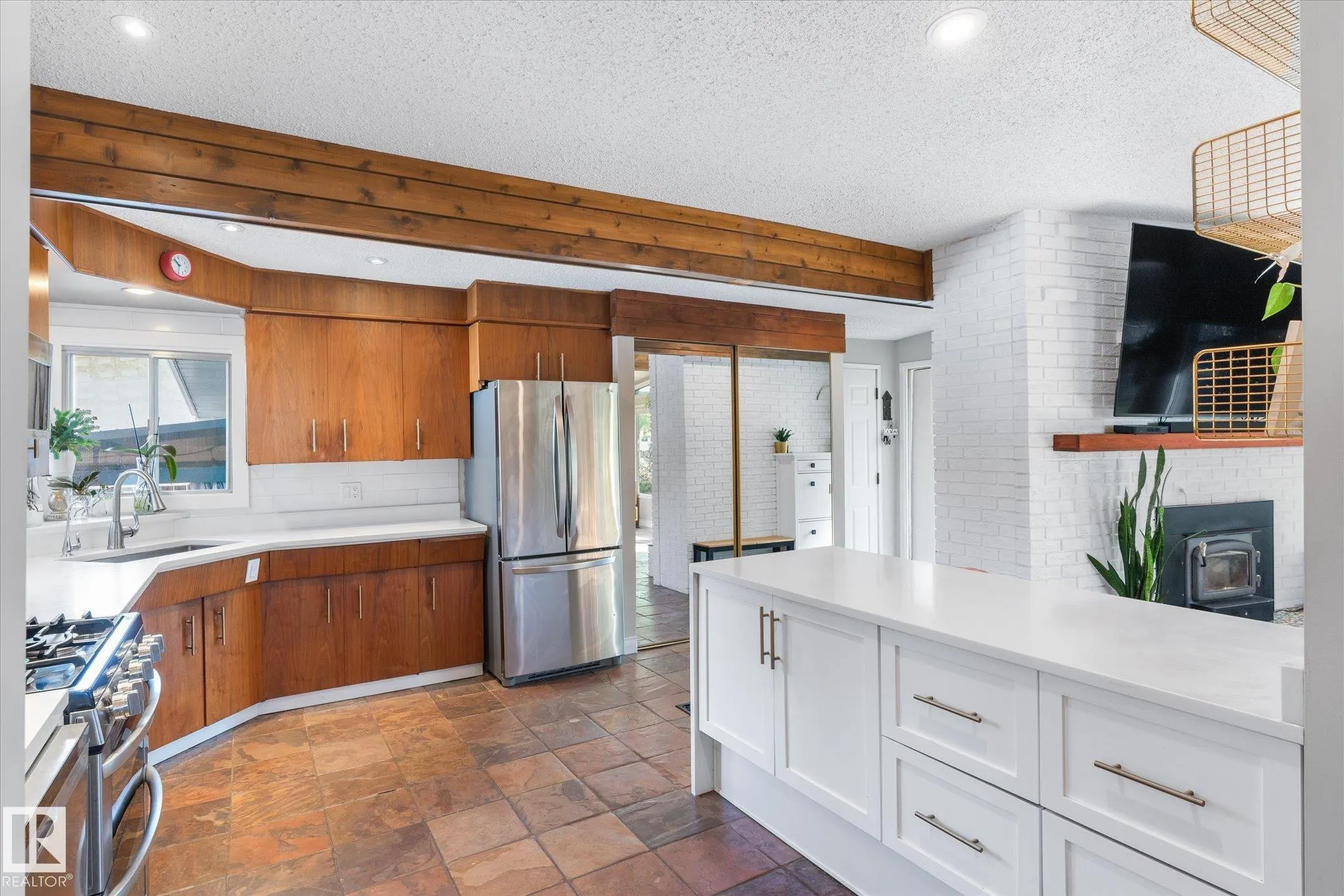 31 LORRAINE Crescent