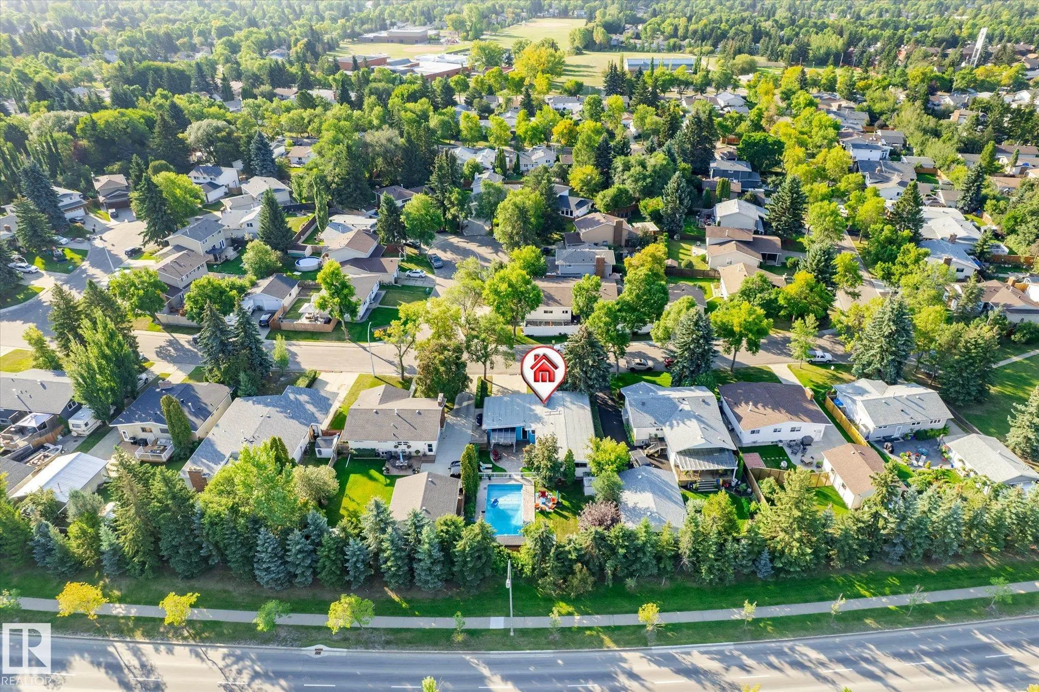 31 LORRAINE Crescent