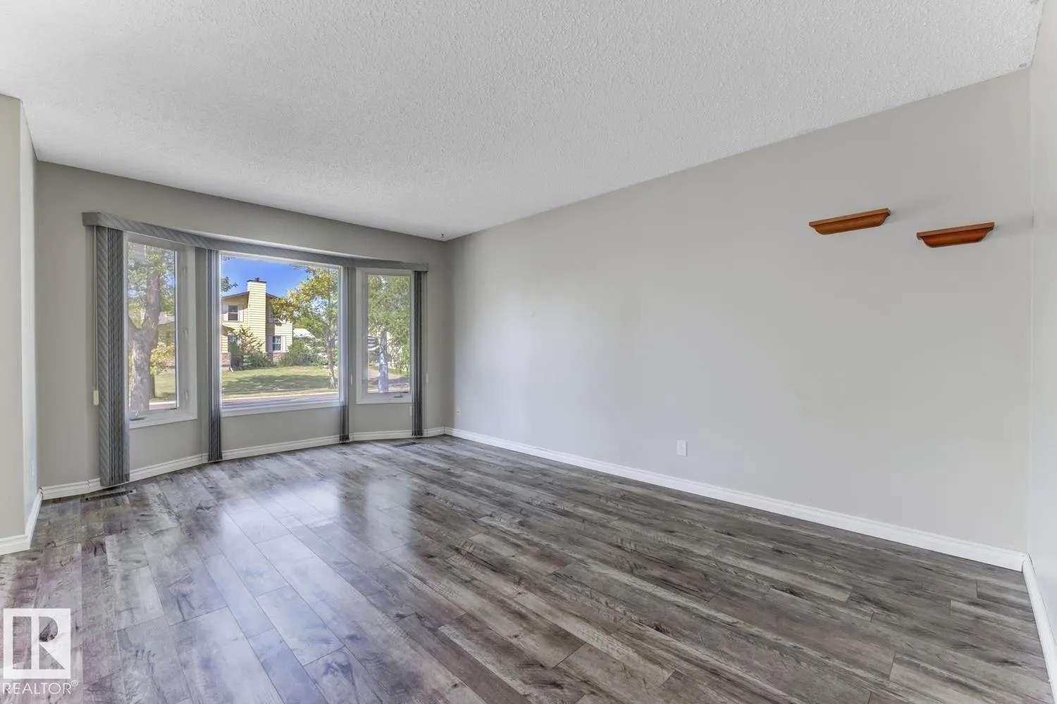 44 ATTWOOD Drive