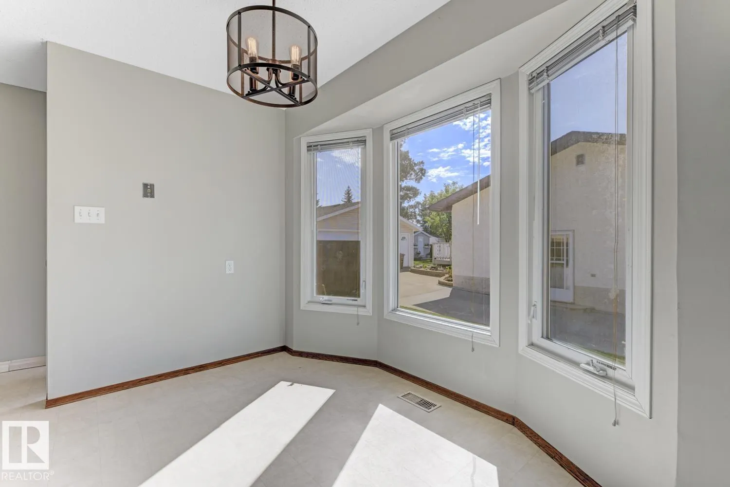 44 ATTWOOD Drive