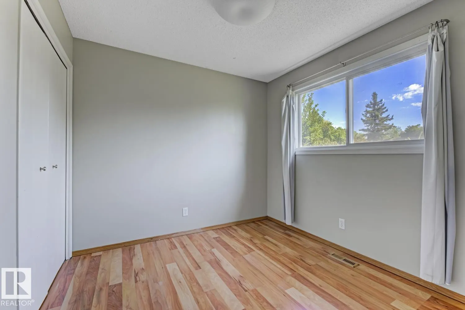 44 ATTWOOD Drive