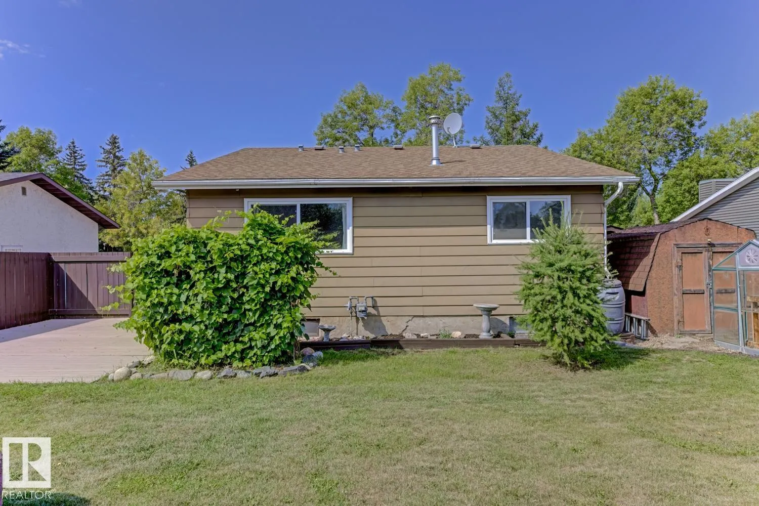 44 ATTWOOD Drive