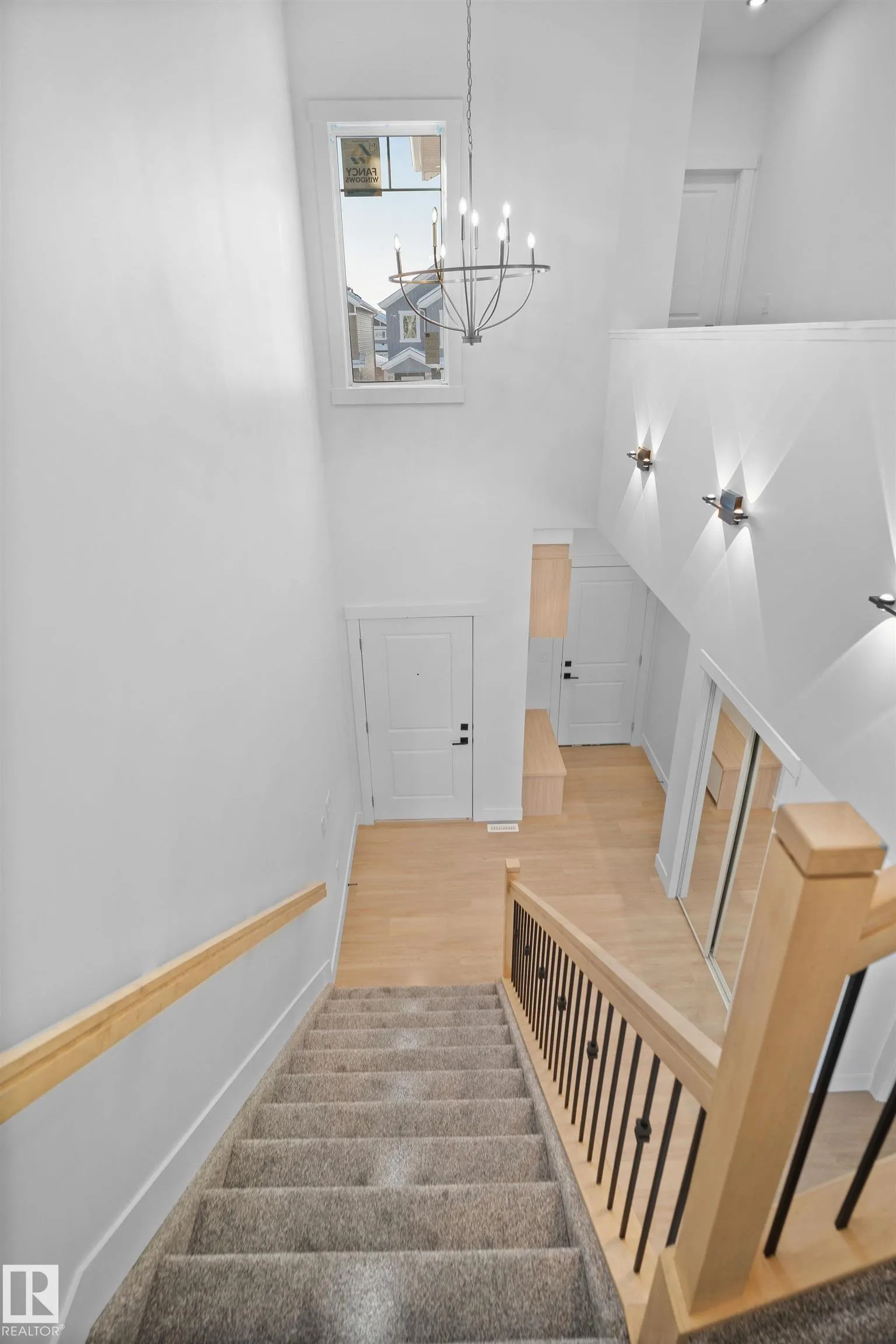 233 LINDEN Loop