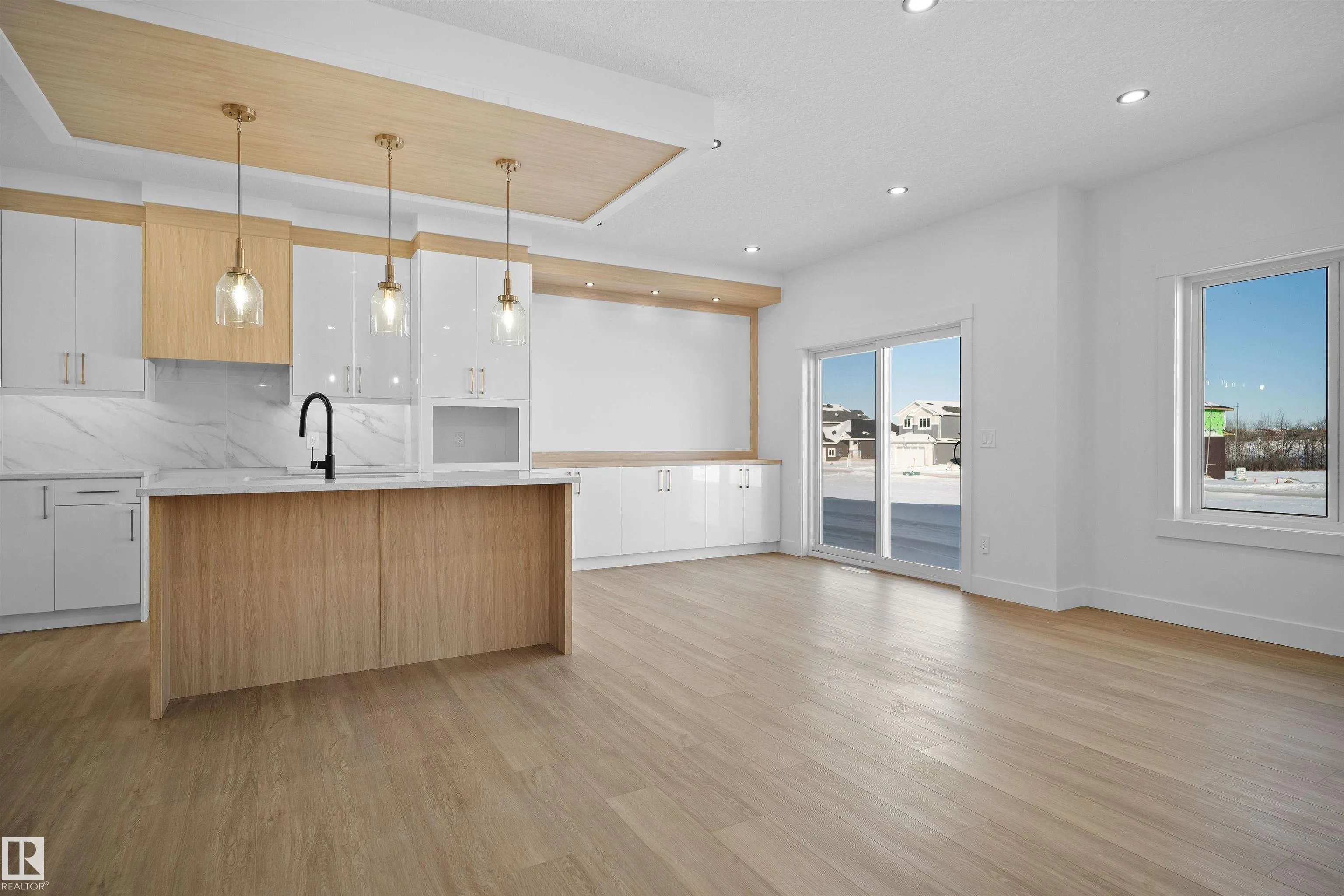 233 LINDEN Loop