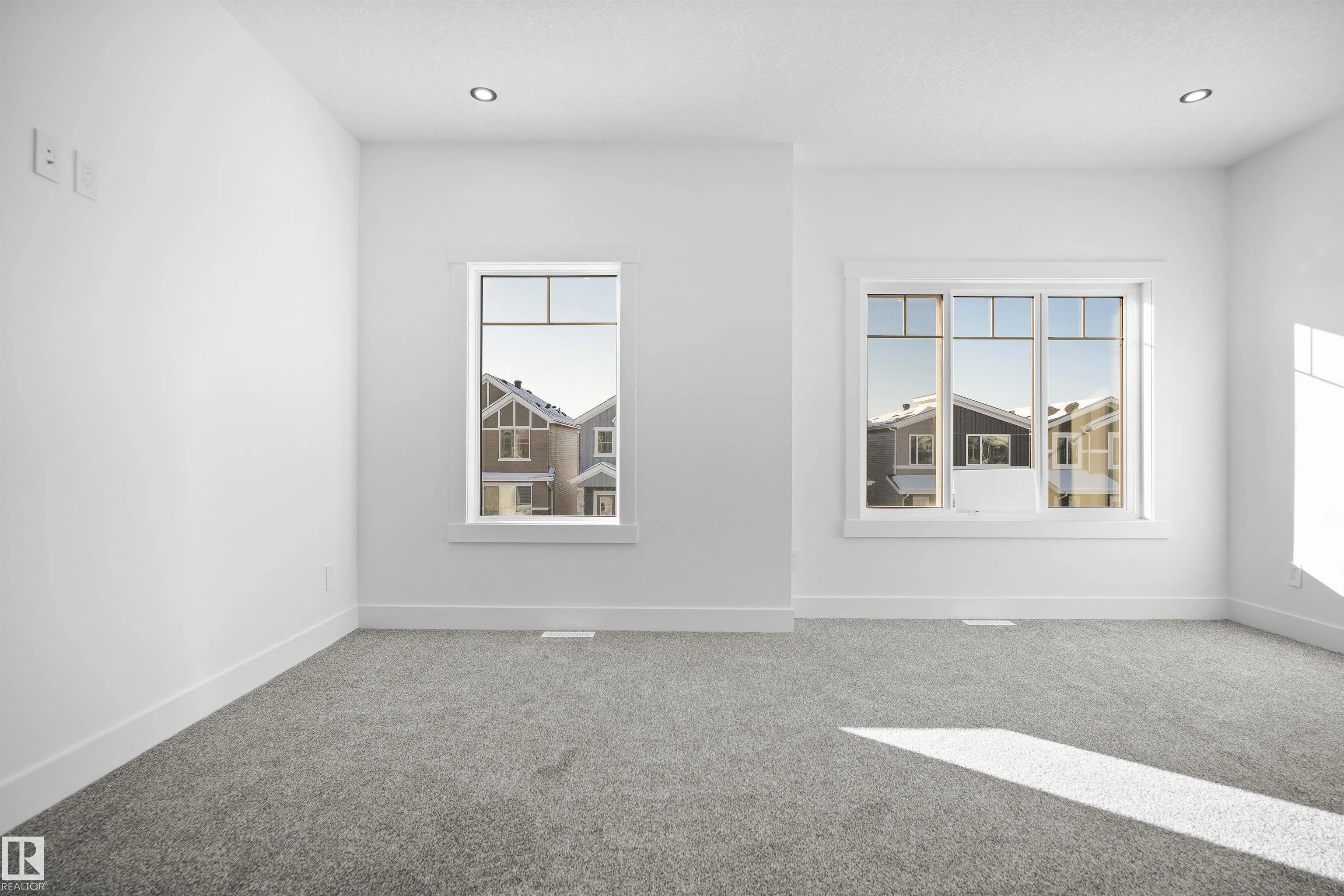 233 LINDEN Loop