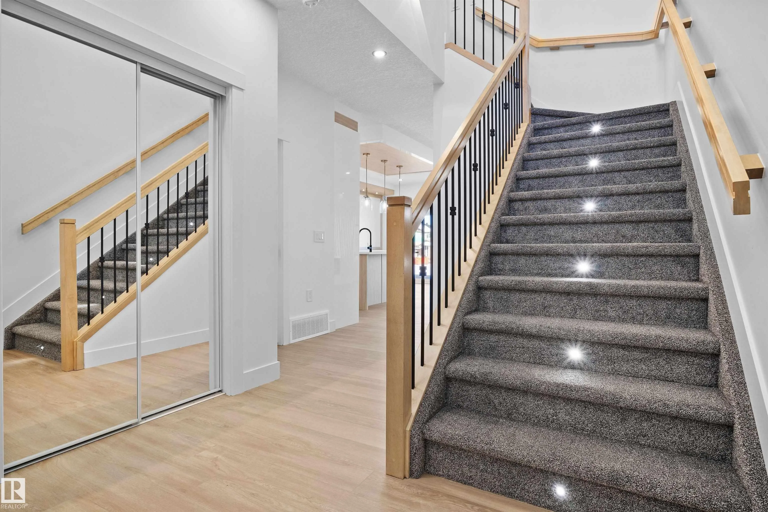233 LINDEN Loop