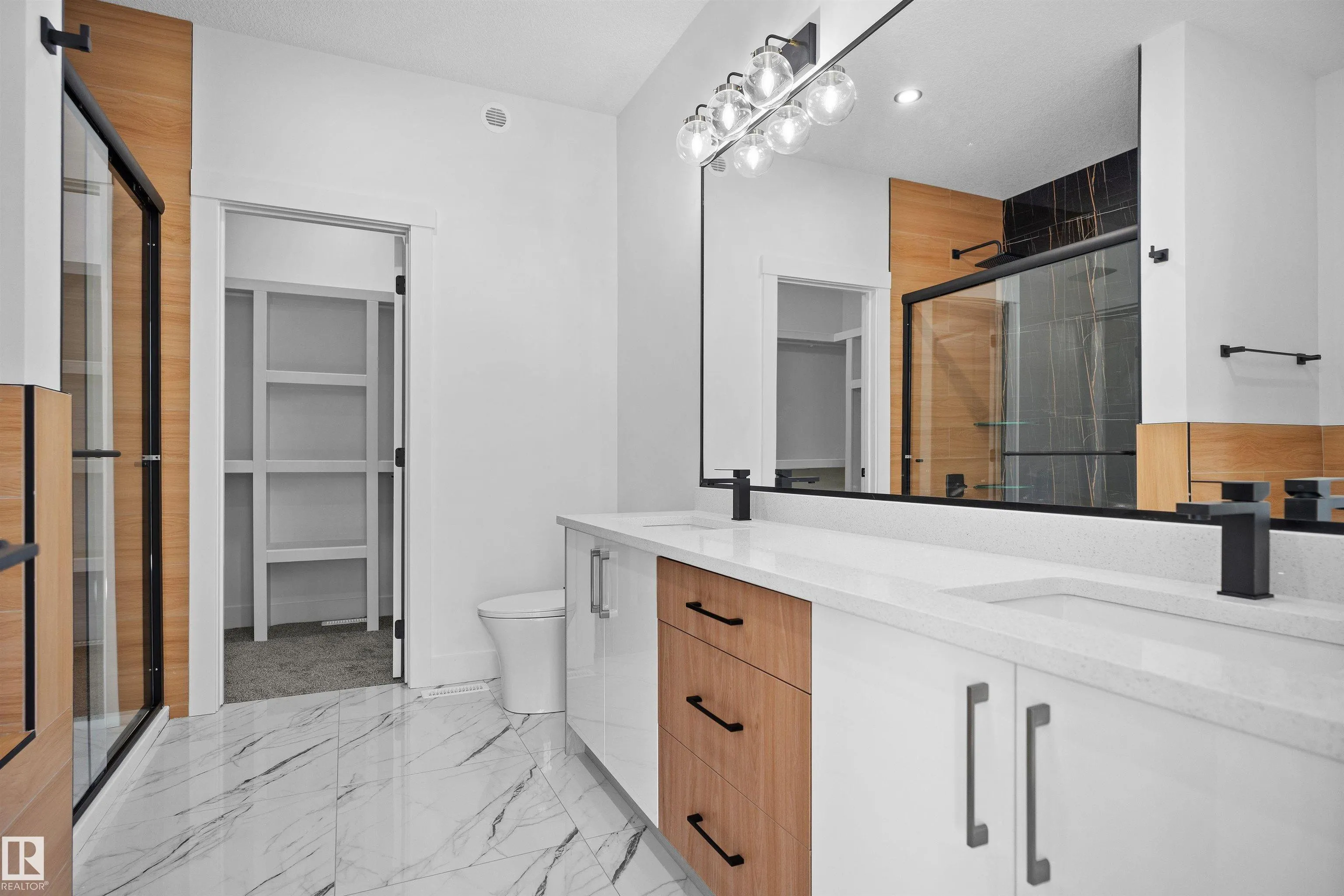 233 LINDEN Loop