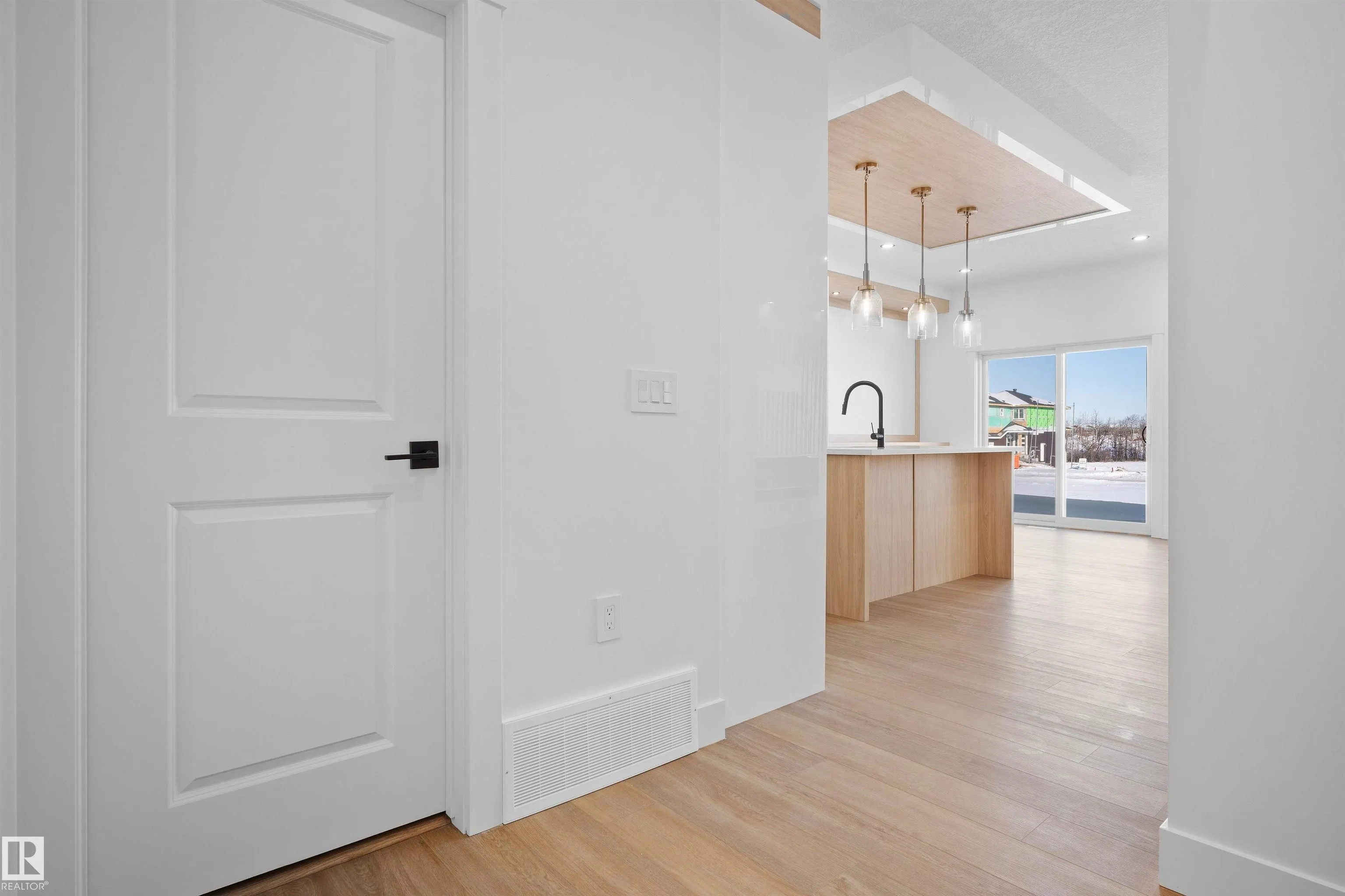 233 LINDEN Loop