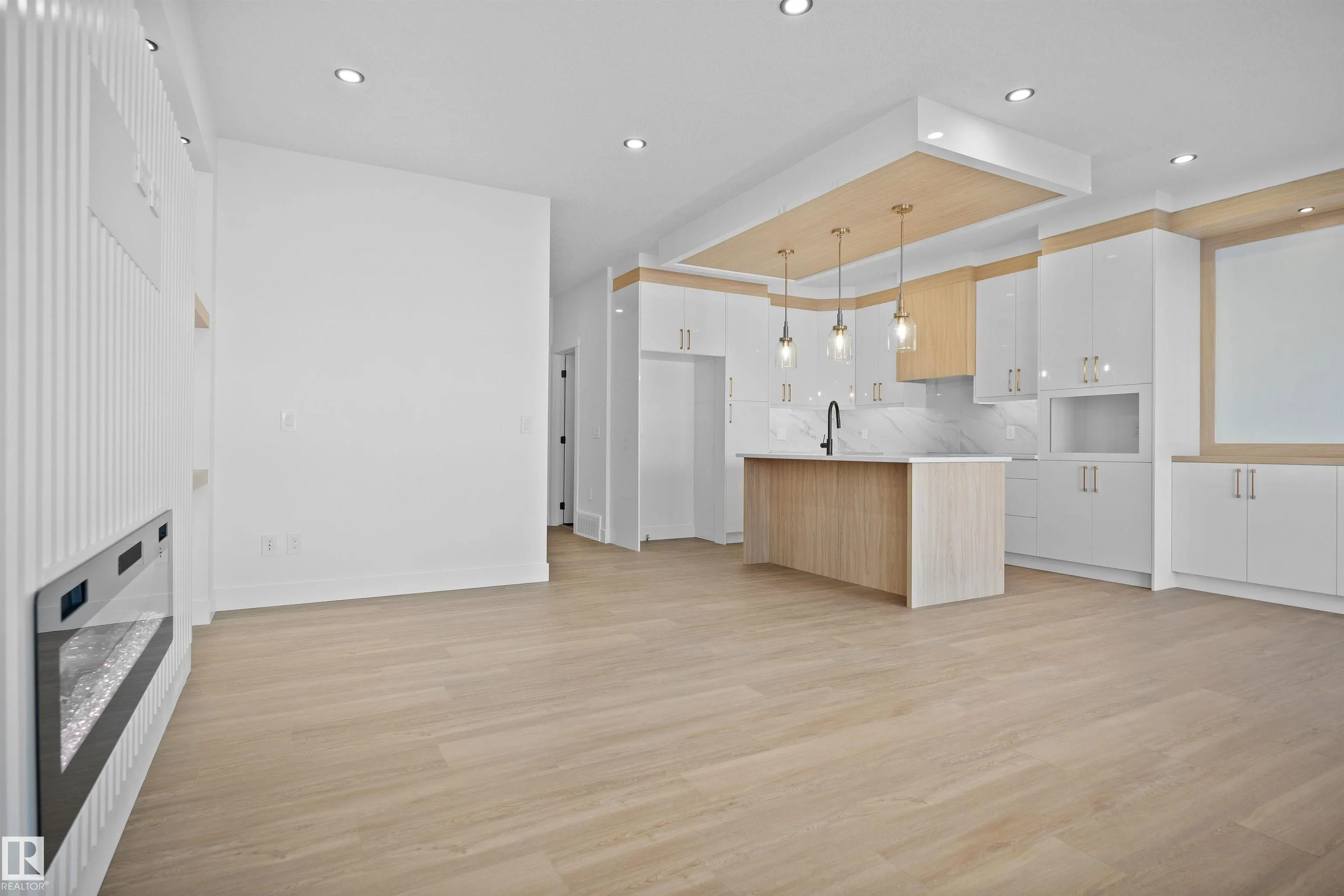 233 LINDEN Loop