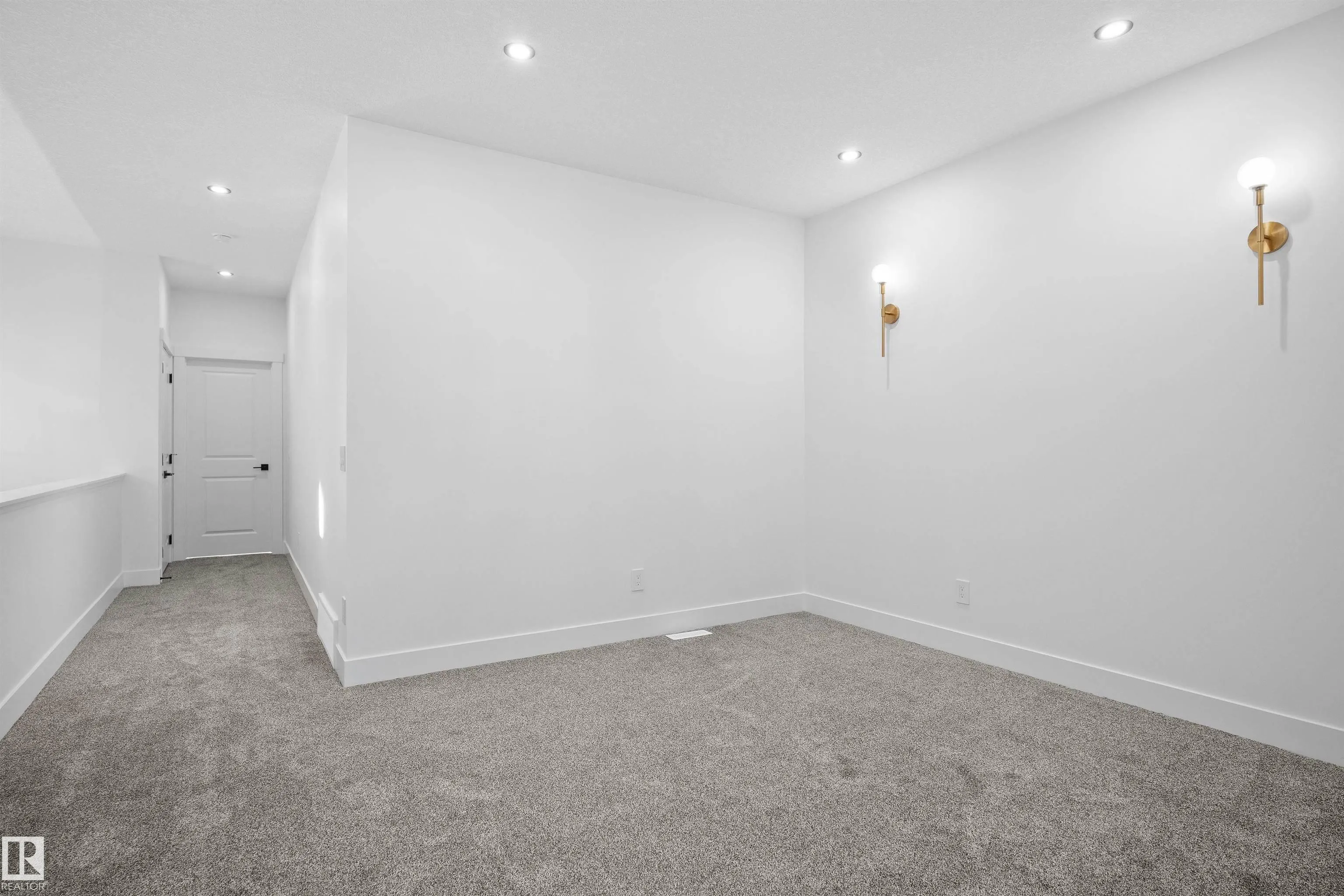 233 LINDEN Loop