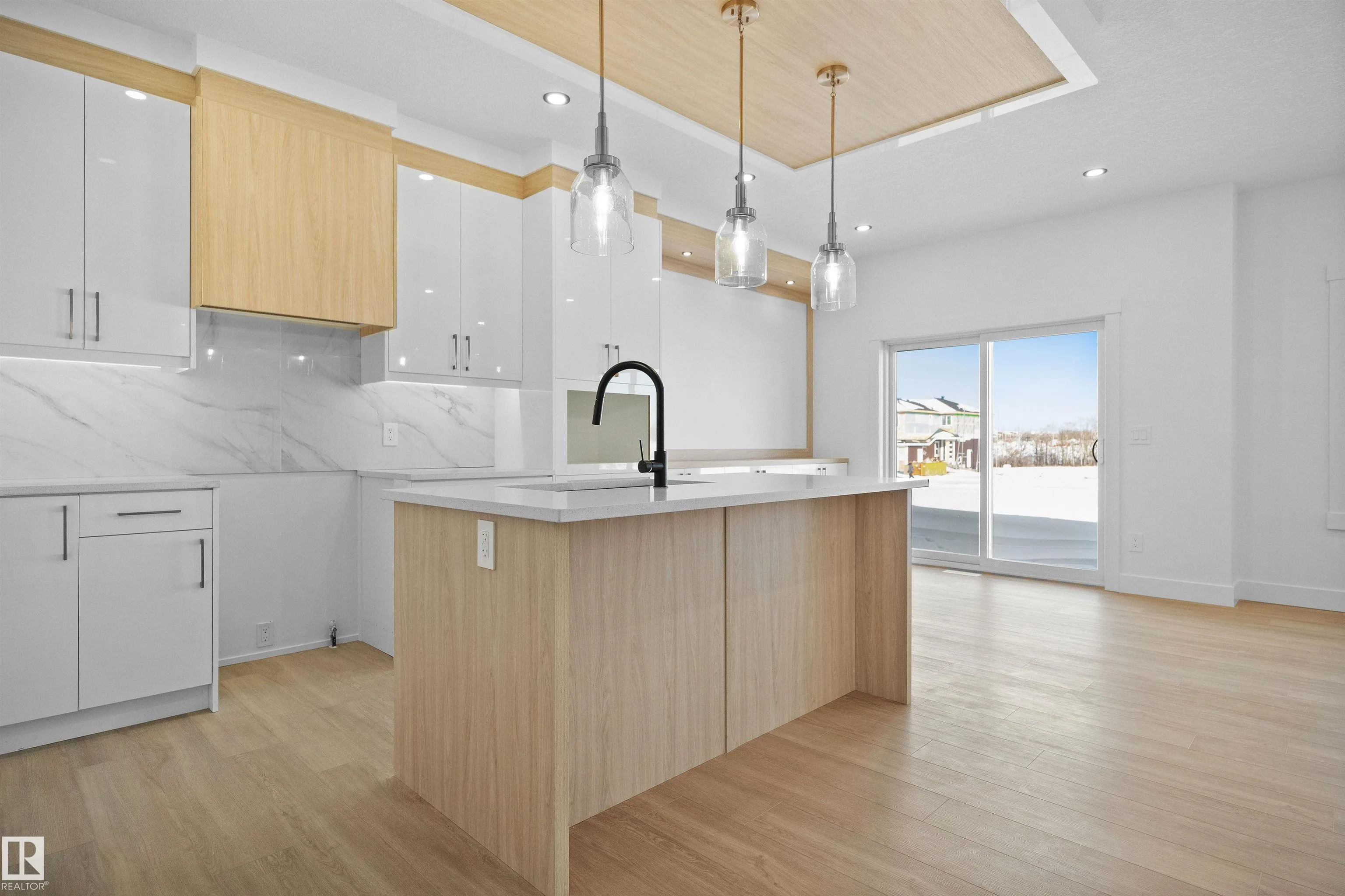 233 LINDEN Loop