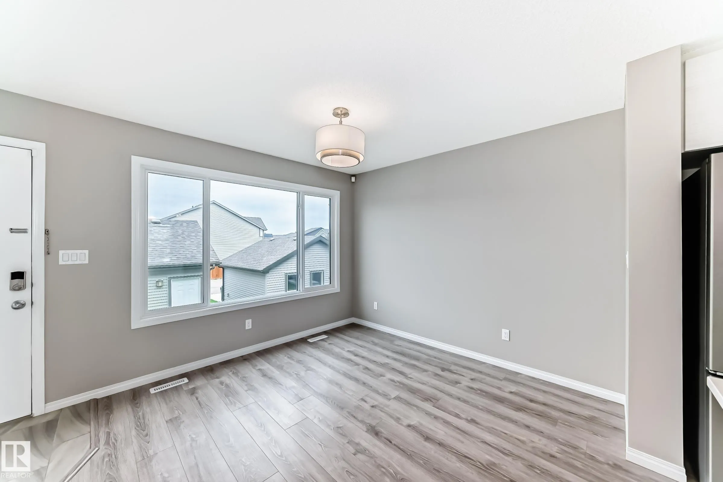 2271 PRICE Lane