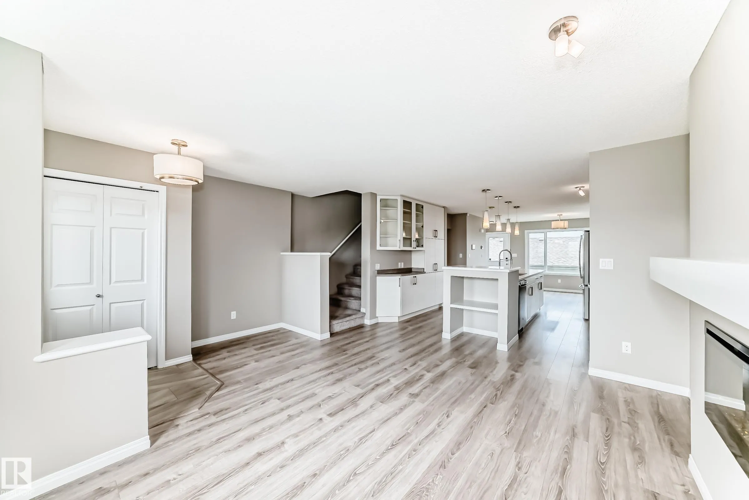 2271 PRICE Lane
