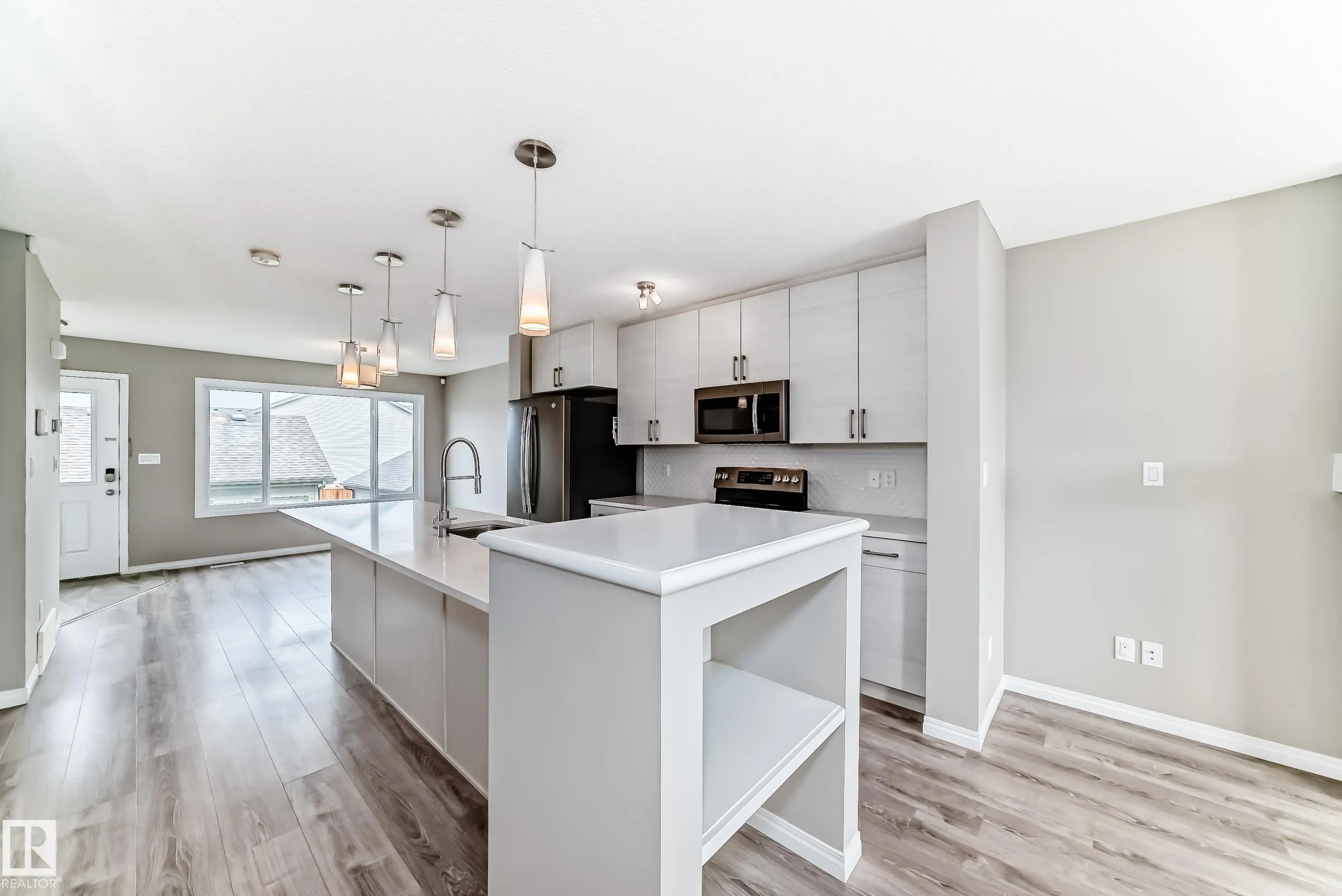 2271 PRICE Lane