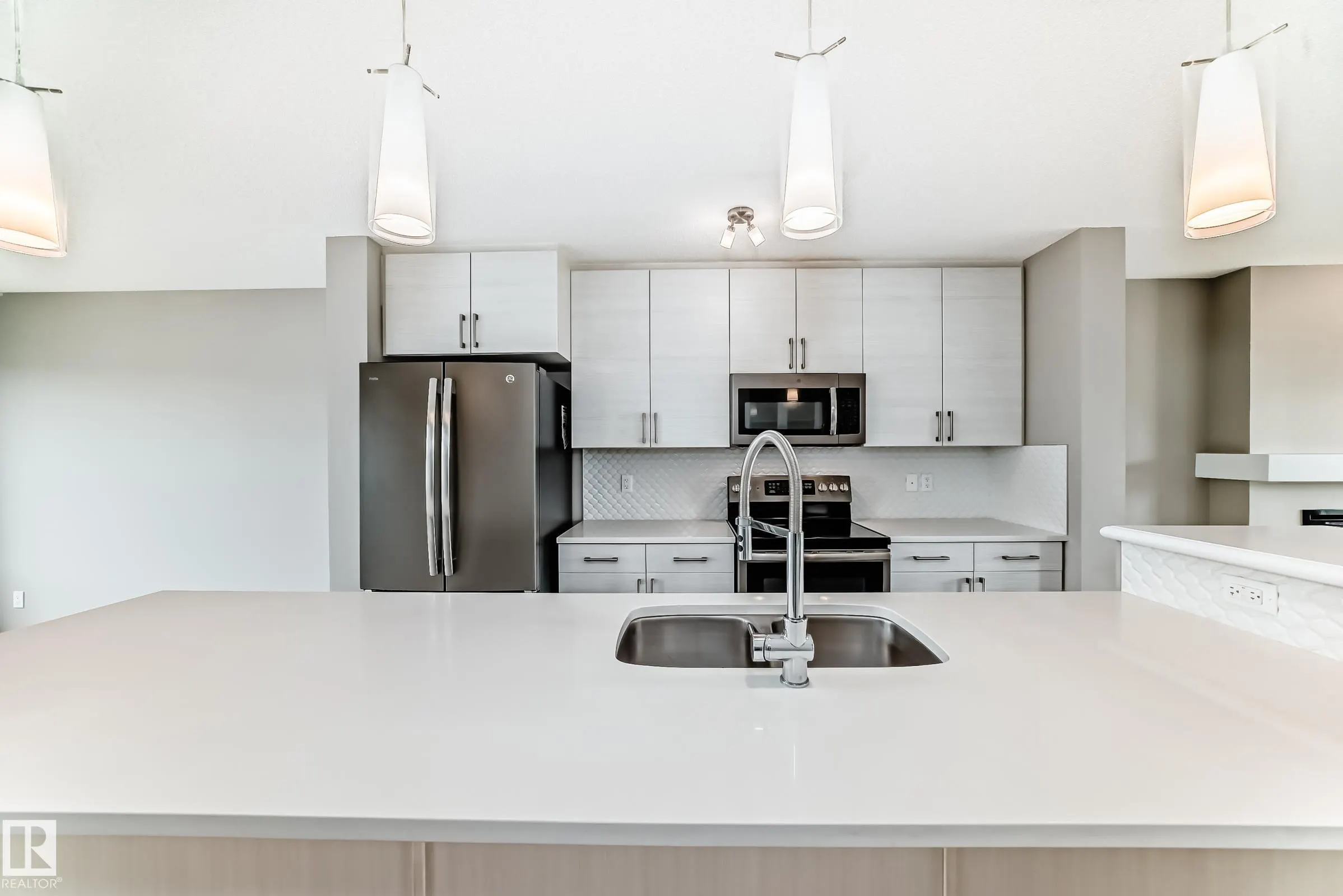 2271 PRICE Lane