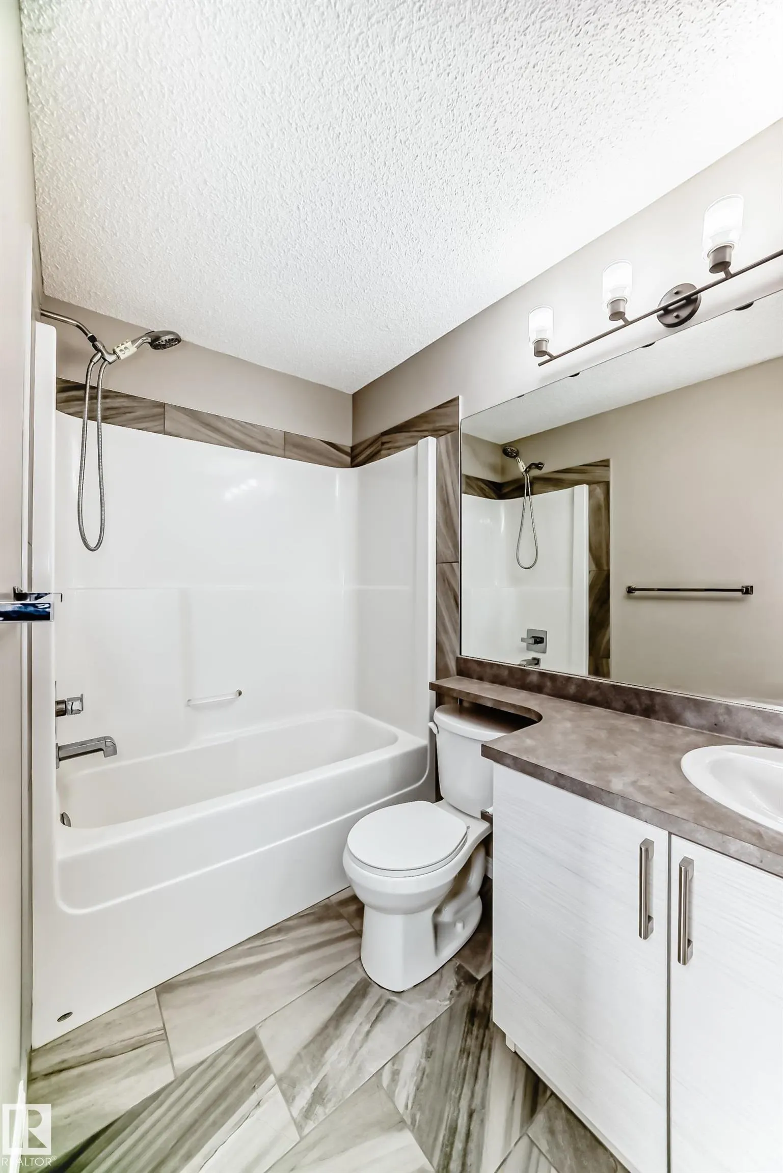 2271 PRICE Lane
