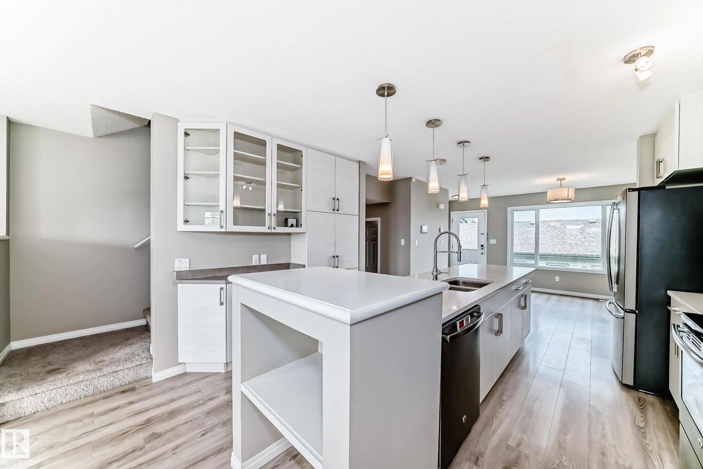 2271 PRICE Lane