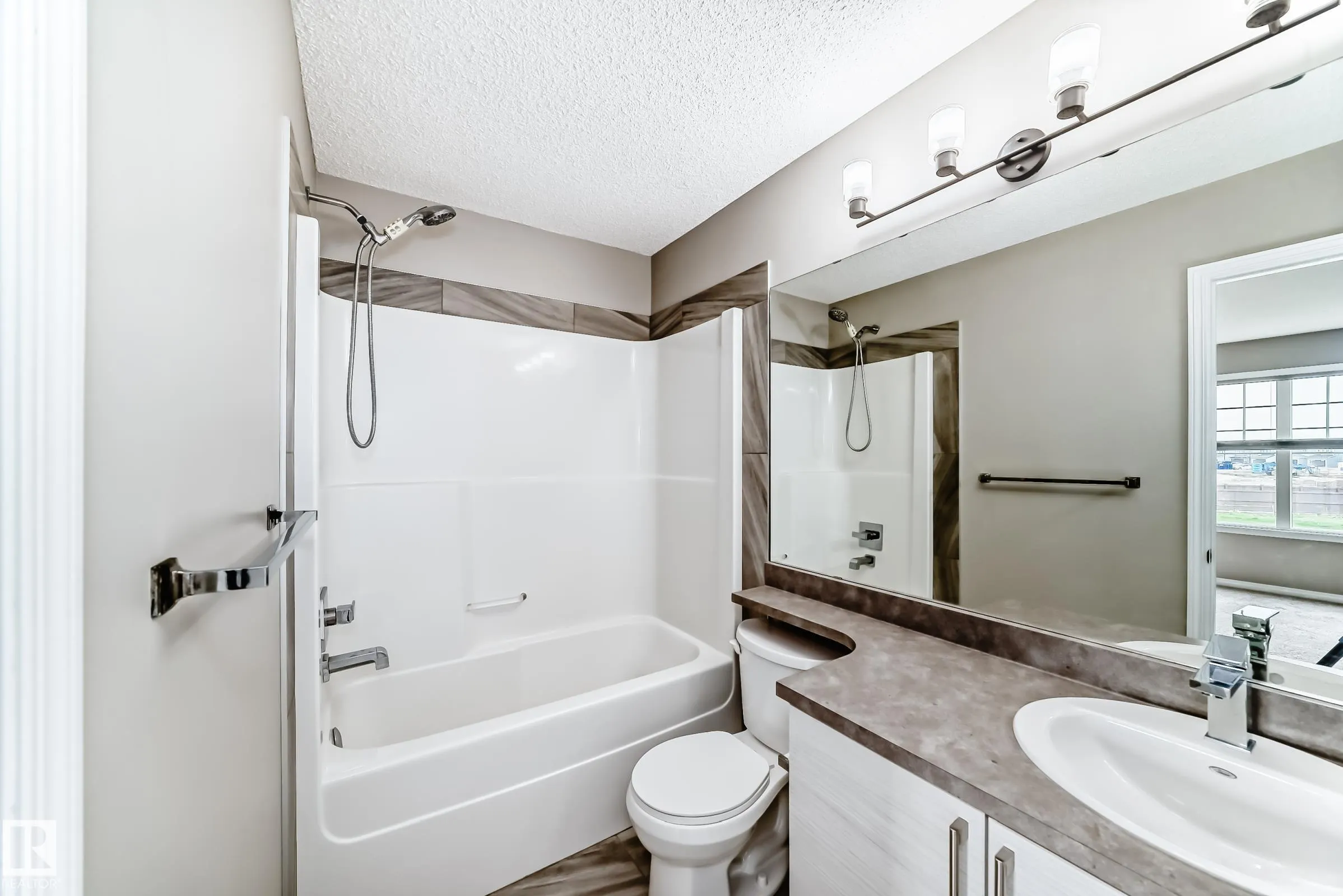 2271 PRICE Lane