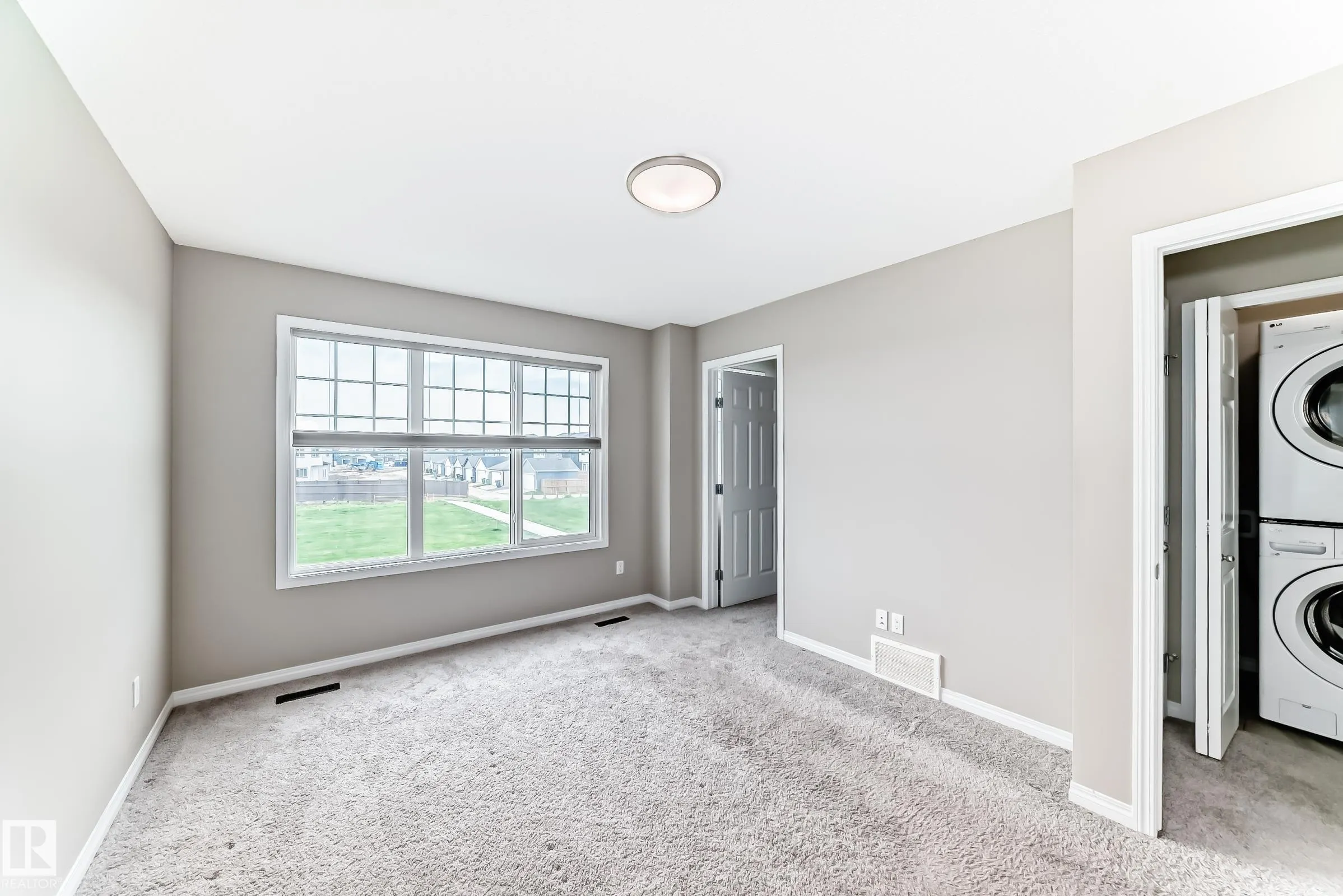 2271 PRICE Lane