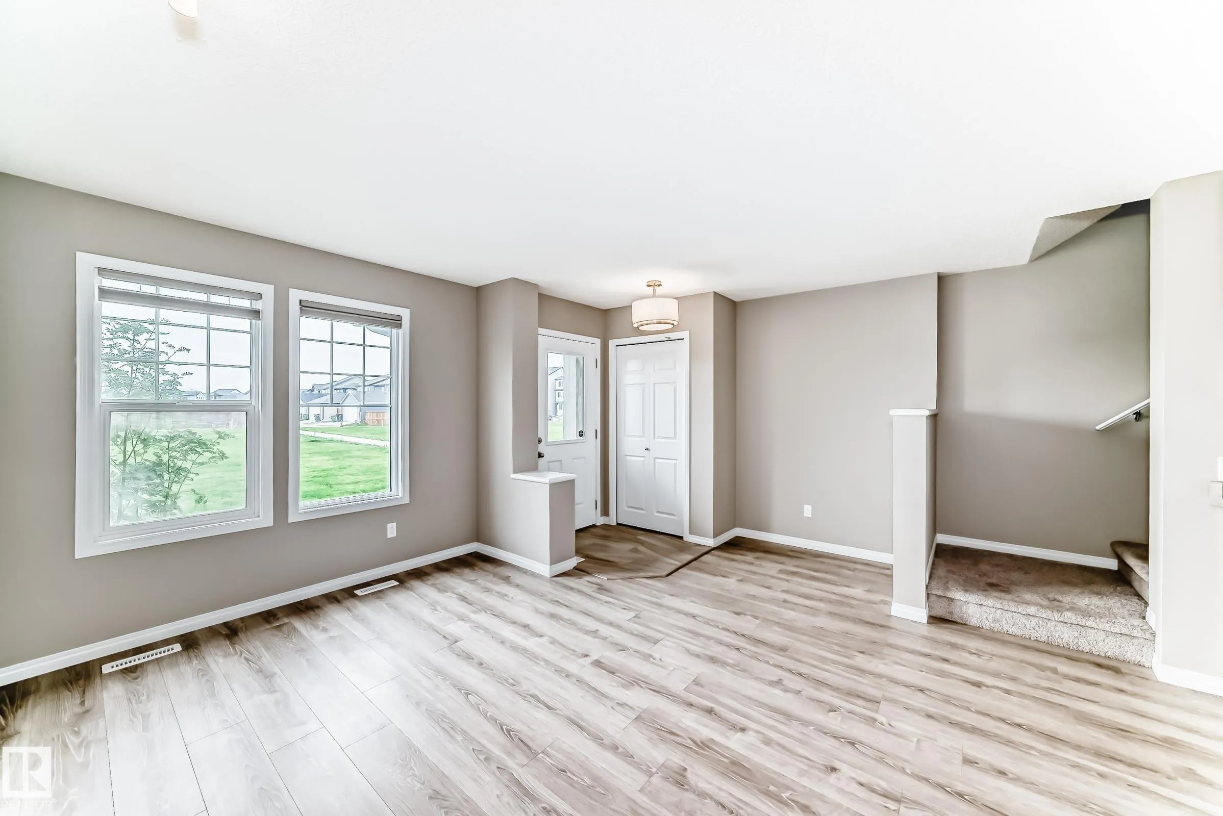 2271 PRICE Lane