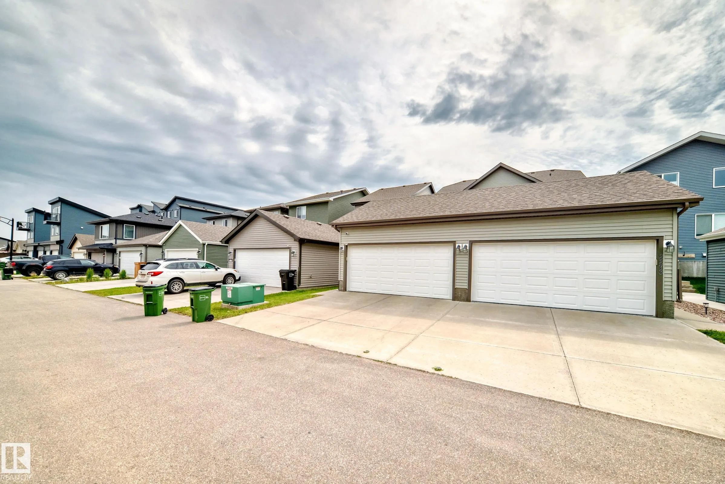 2271 PRICE Lane