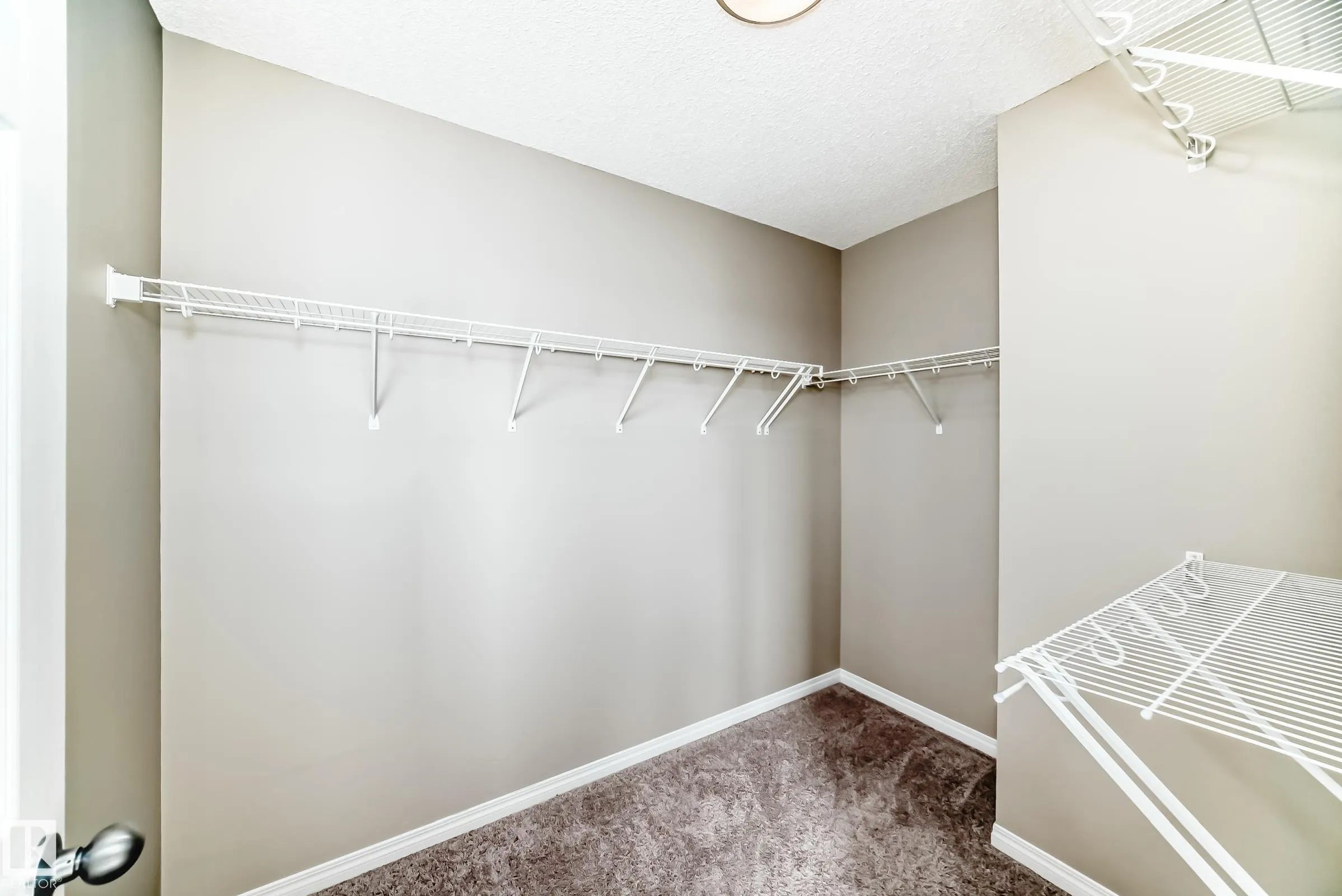 2271 PRICE Lane