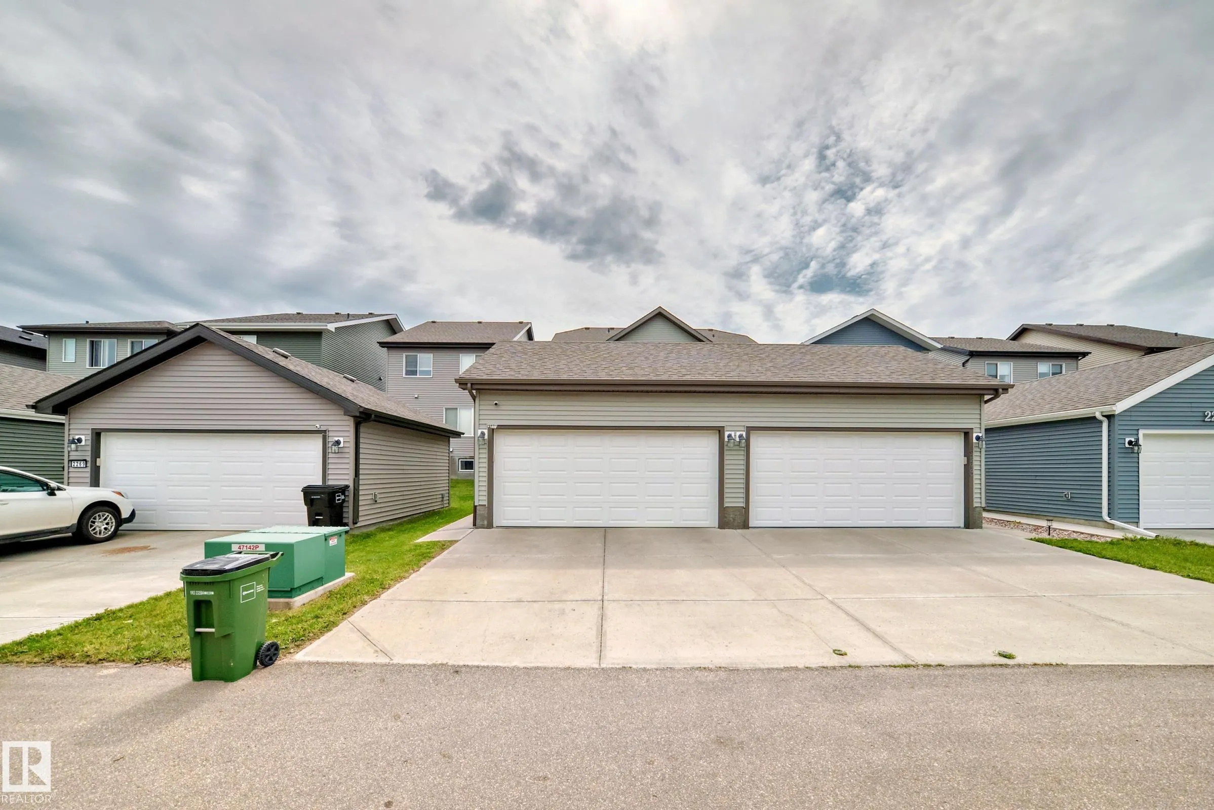 2271 PRICE Lane