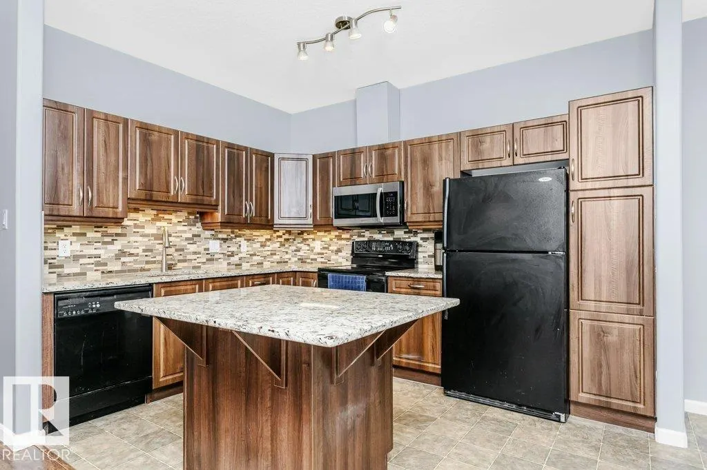 2503 HANNA Crescent