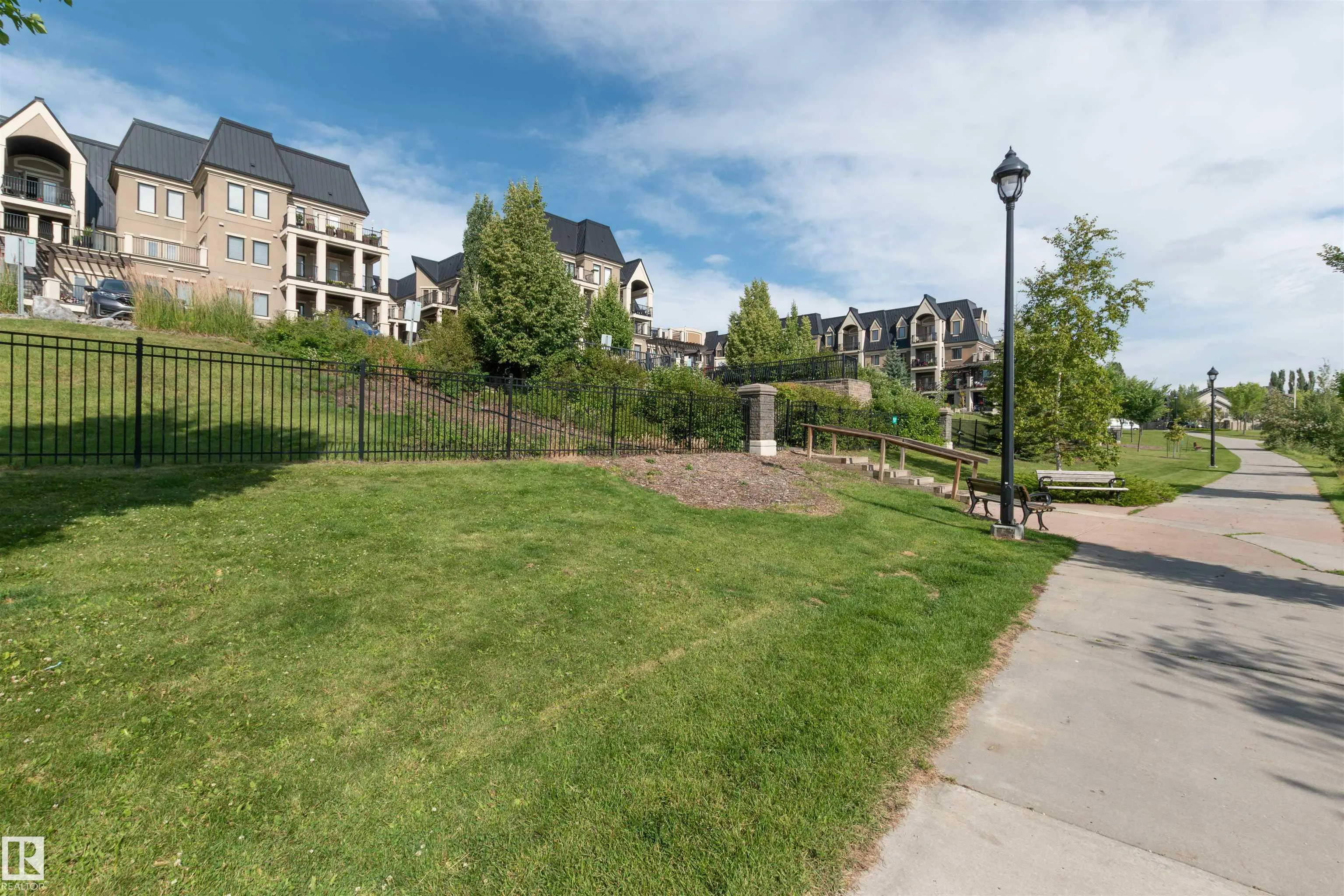 6079 MAYNARD Way