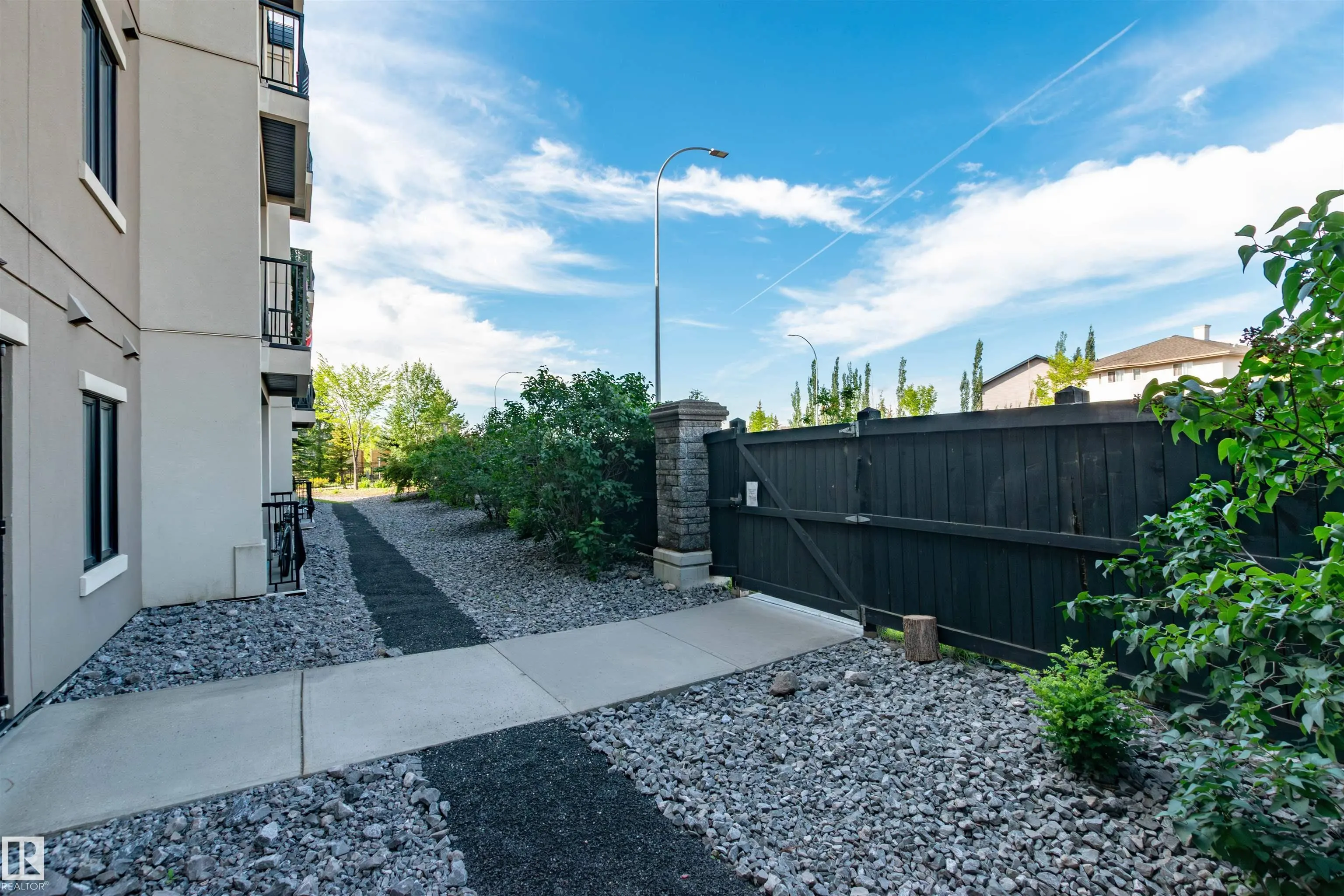 6079 MAYNARD Way