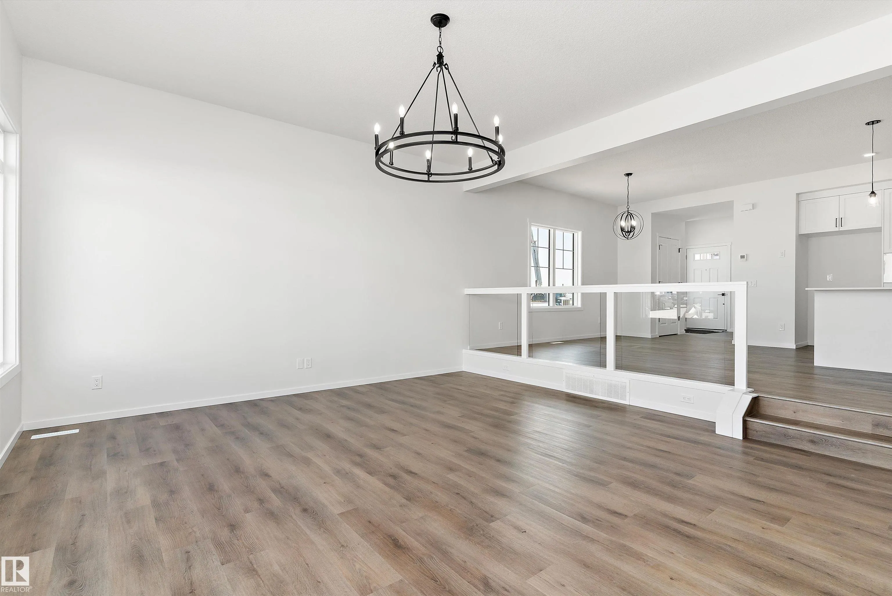 1113 Cristall Crescent