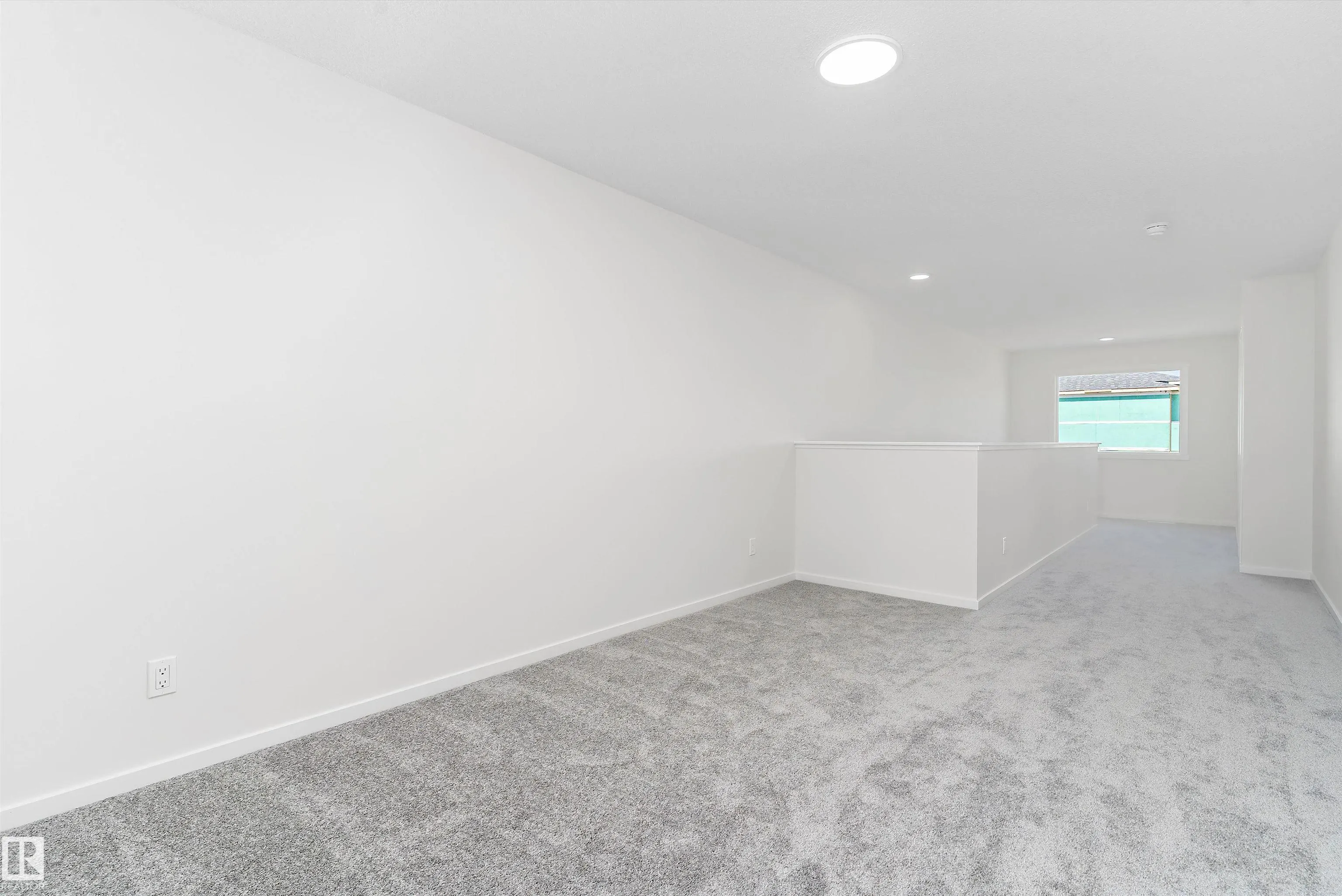 1113 Cristall Crescent