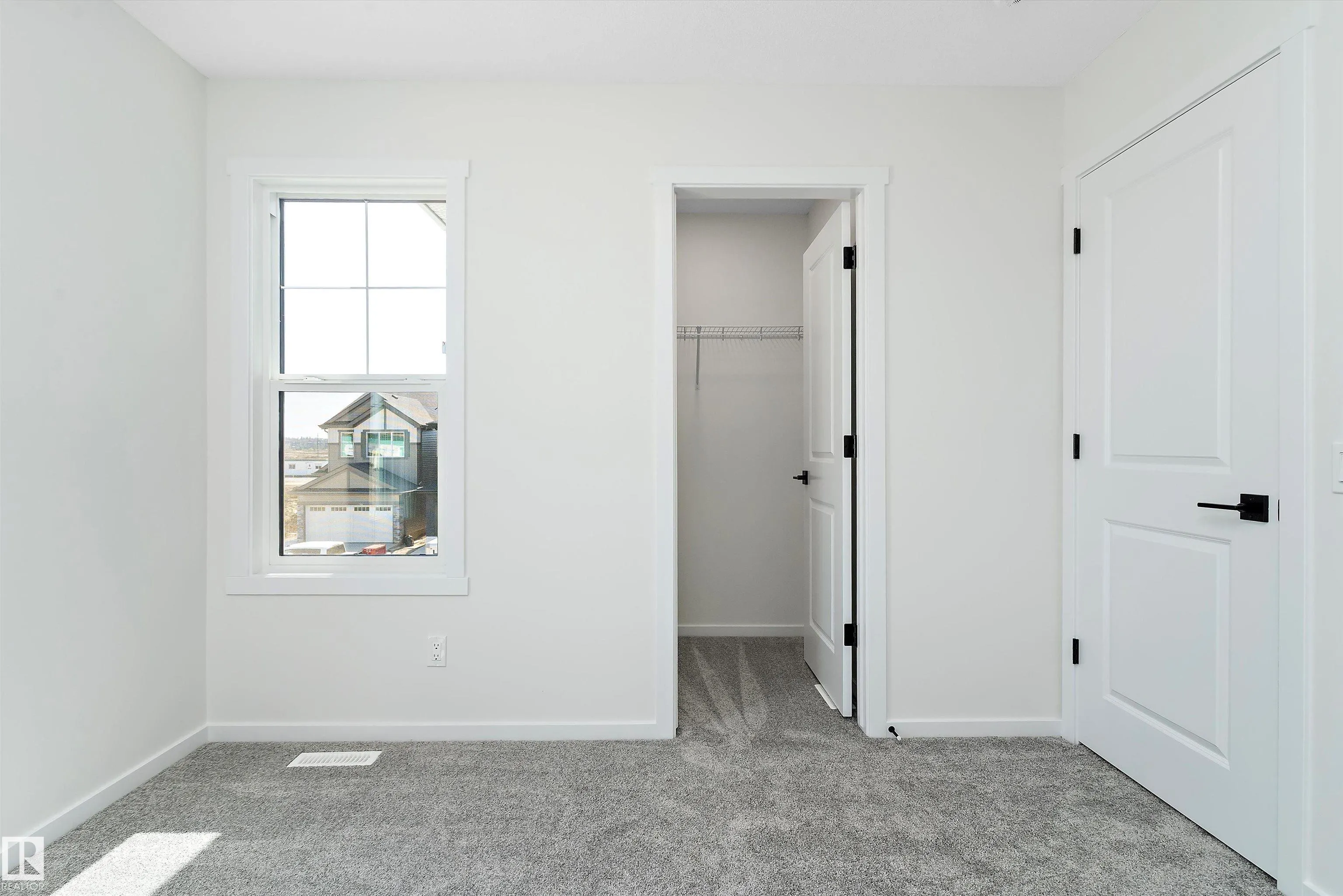 1113 Cristall Crescent