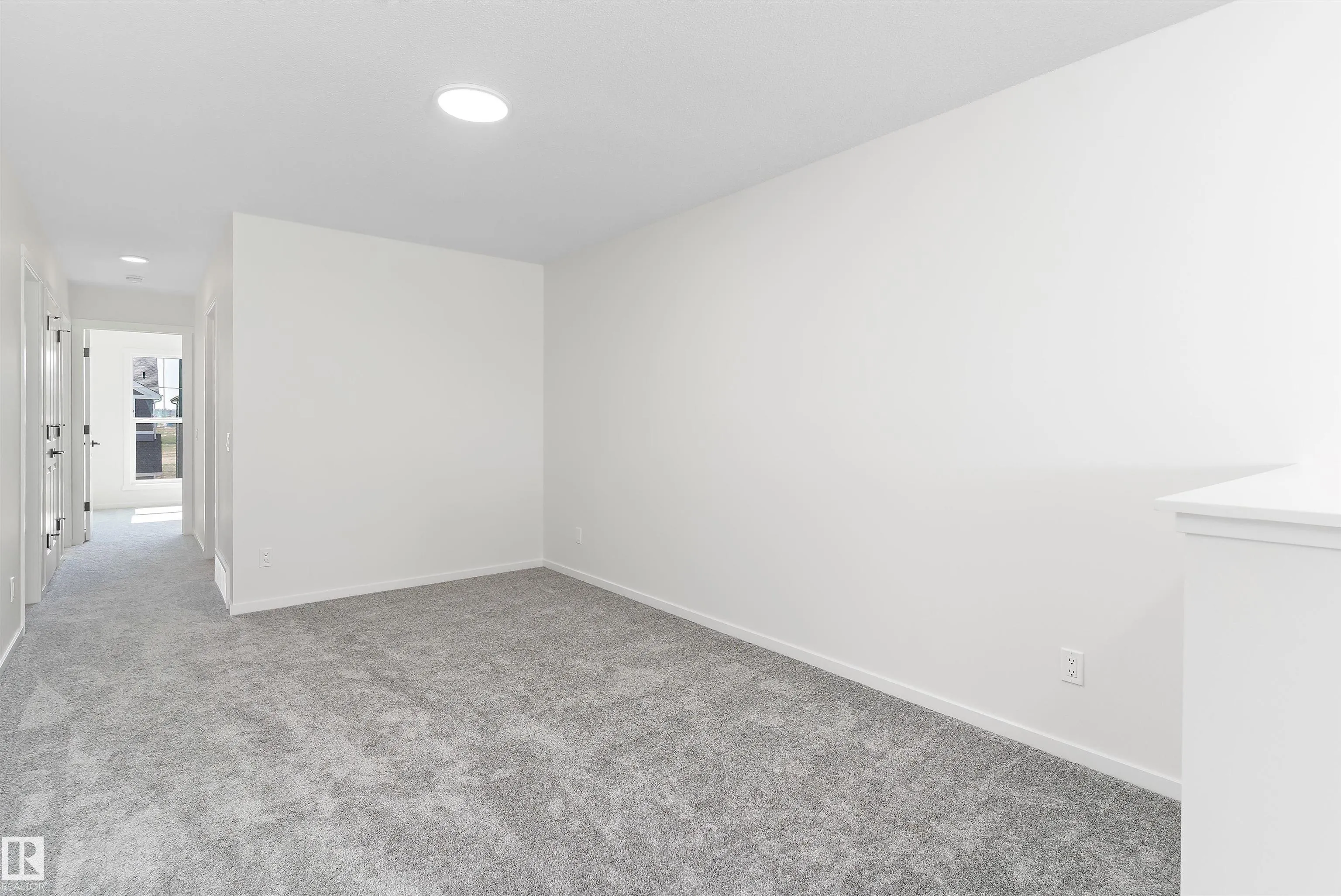 1113 Cristall Crescent